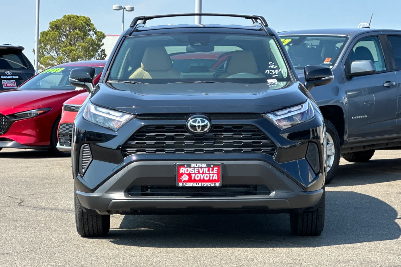 Thumbnail: 2025 Toyota RAV4 - 10