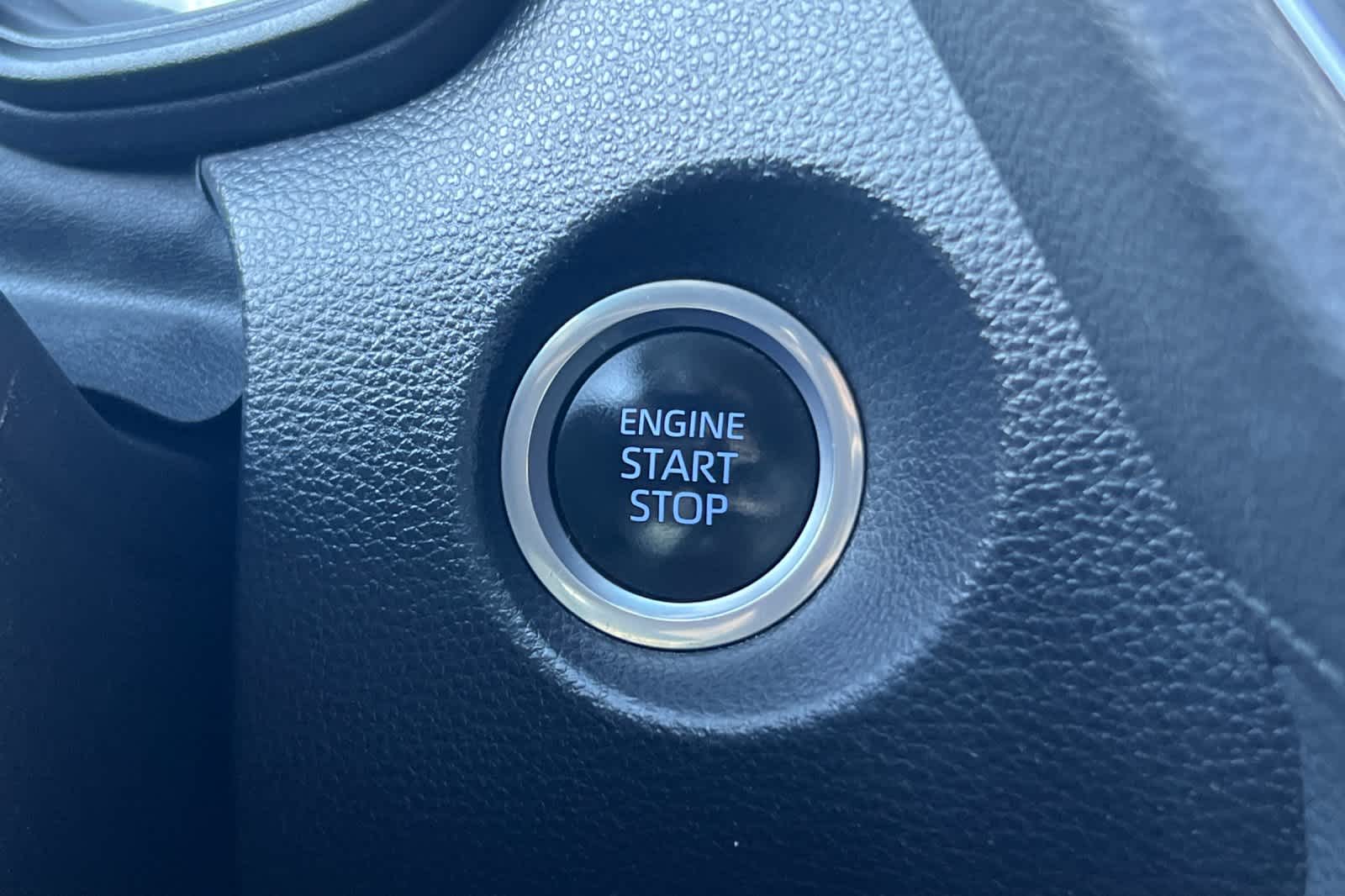 Thumbnail: 2022 Toyota Corolla Cross - 24