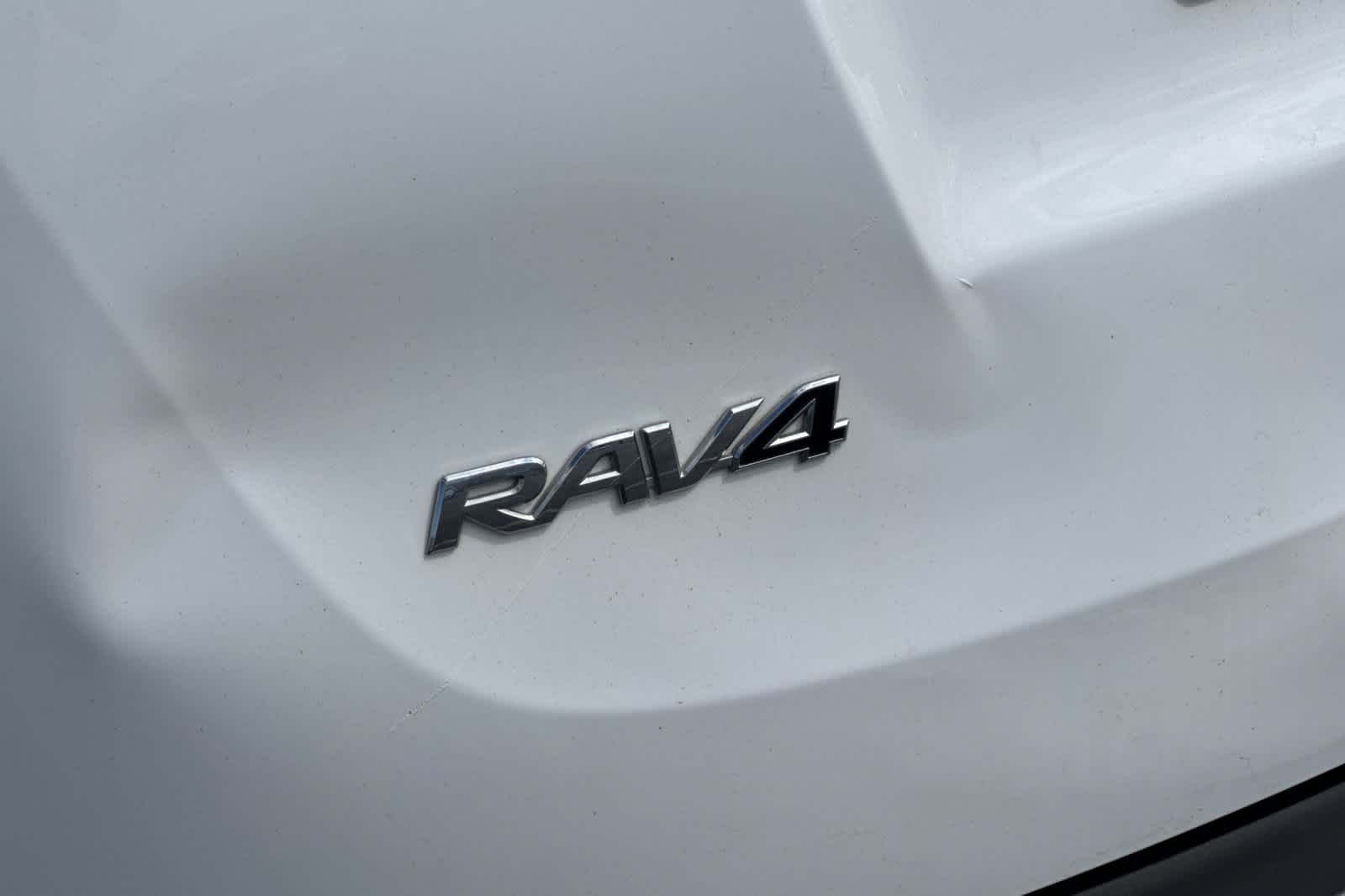 Thumbnail: 2014 Toyota RAV4 - 30