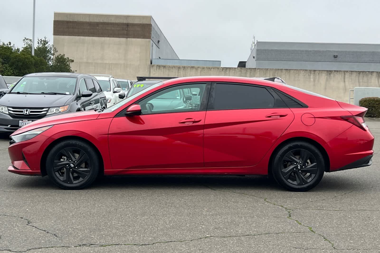 Thumbnail: 2021 Hyundai Elantra - 9