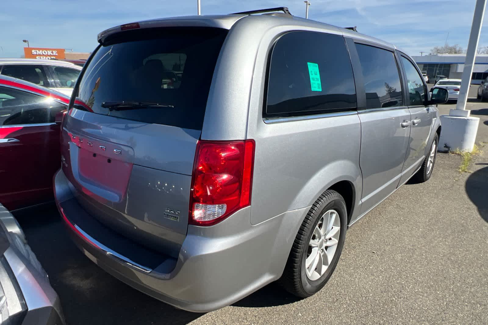 Thumbnail: 2019 Dodge Grand Caravan - 4