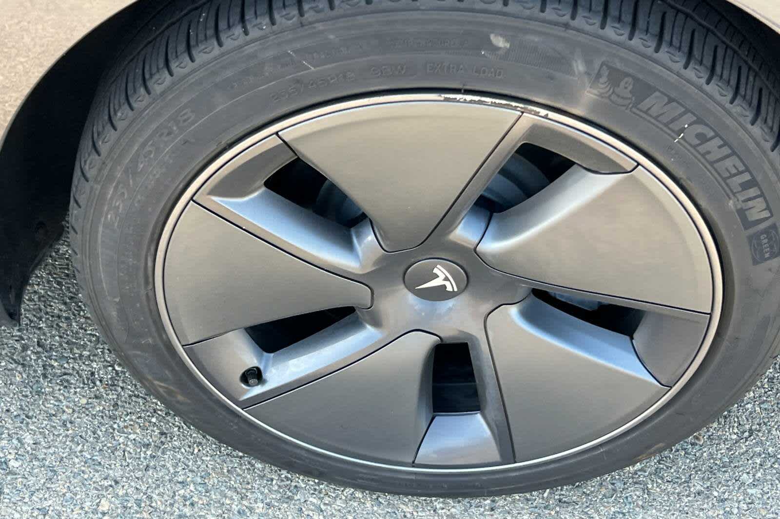 2022 Tesla Model 3 Long Range 17