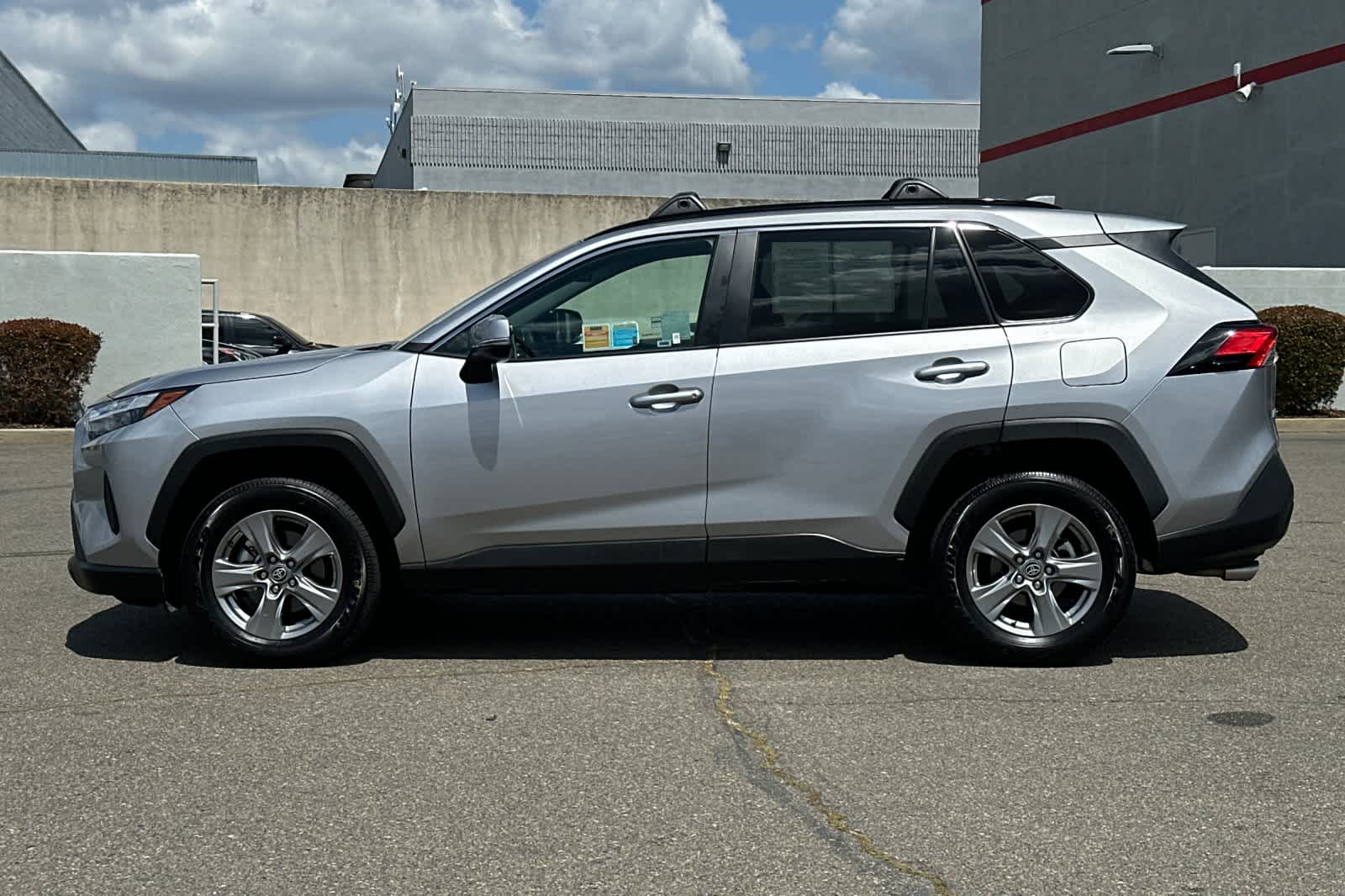 Thumbnail: 2025 Toyota RAV4 - 9