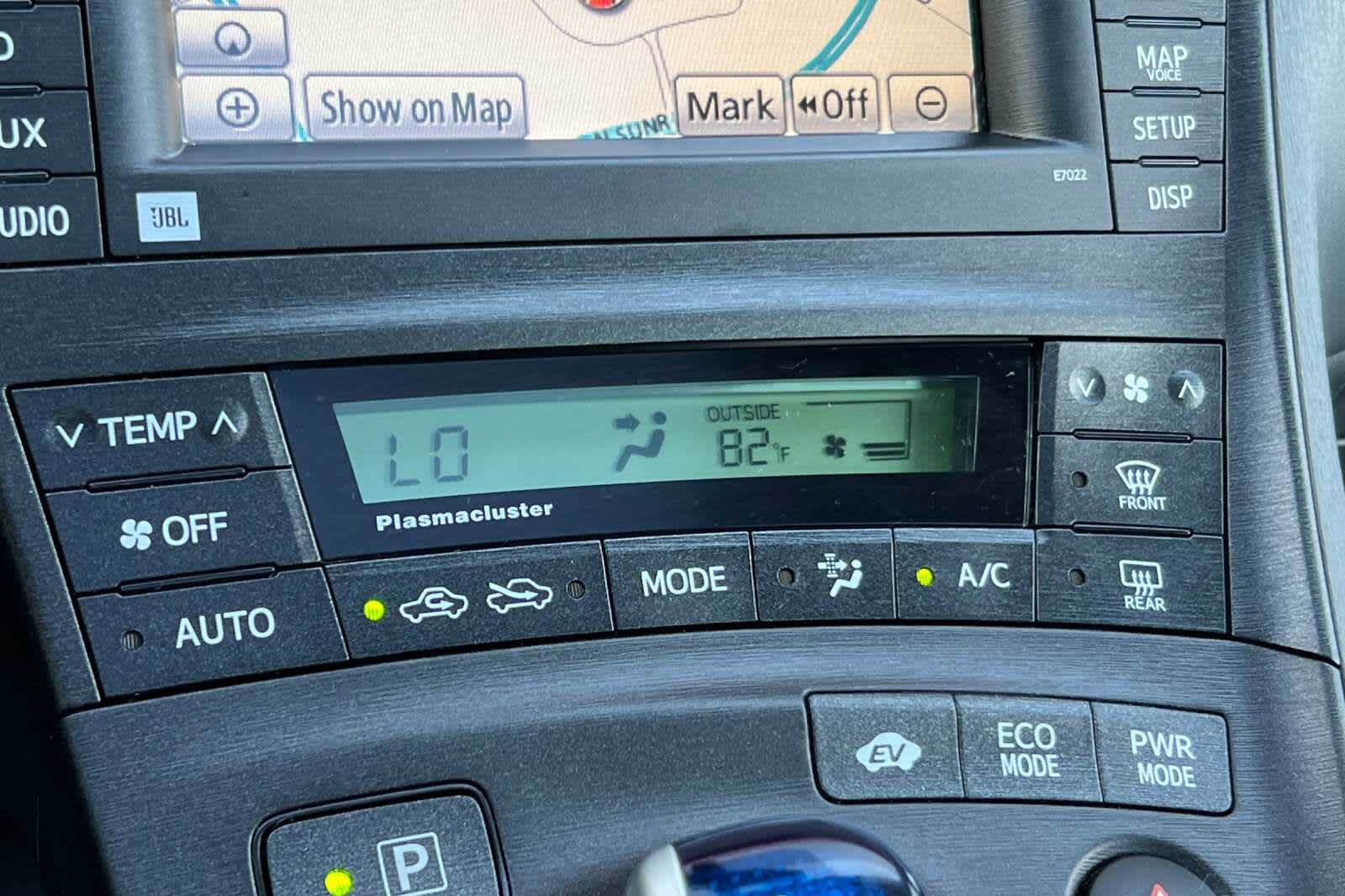 Thumbnail: 2011 Toyota Prius - 23