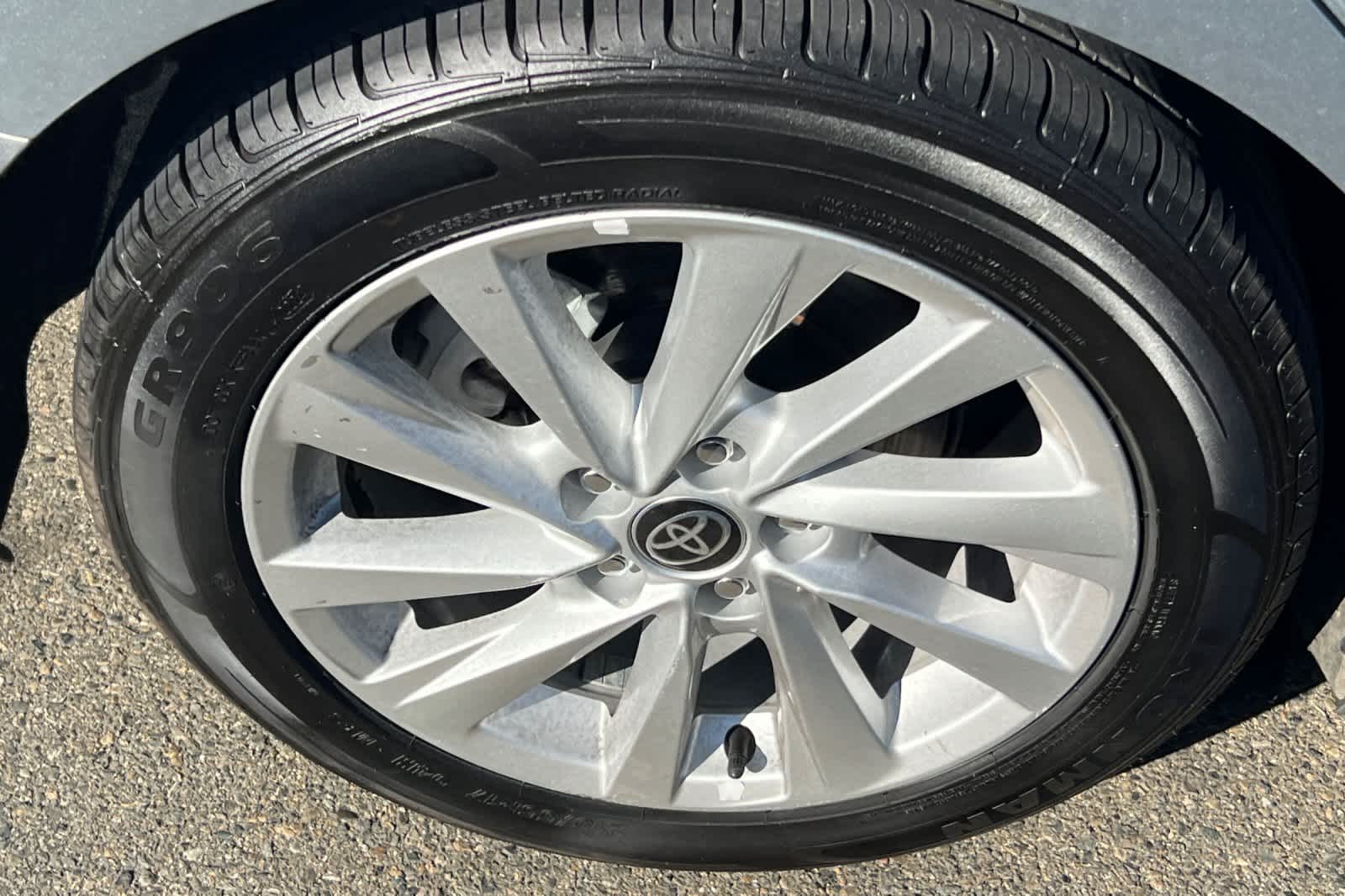 Thumbnail: 2023 Toyota Camry - 14