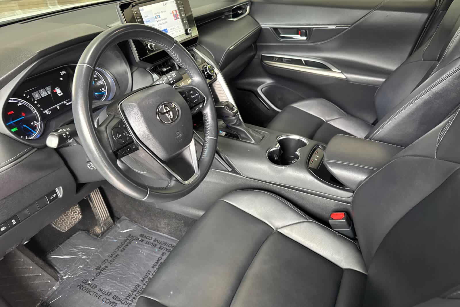 Thumbnail: 2022 Toyota Venza - 11