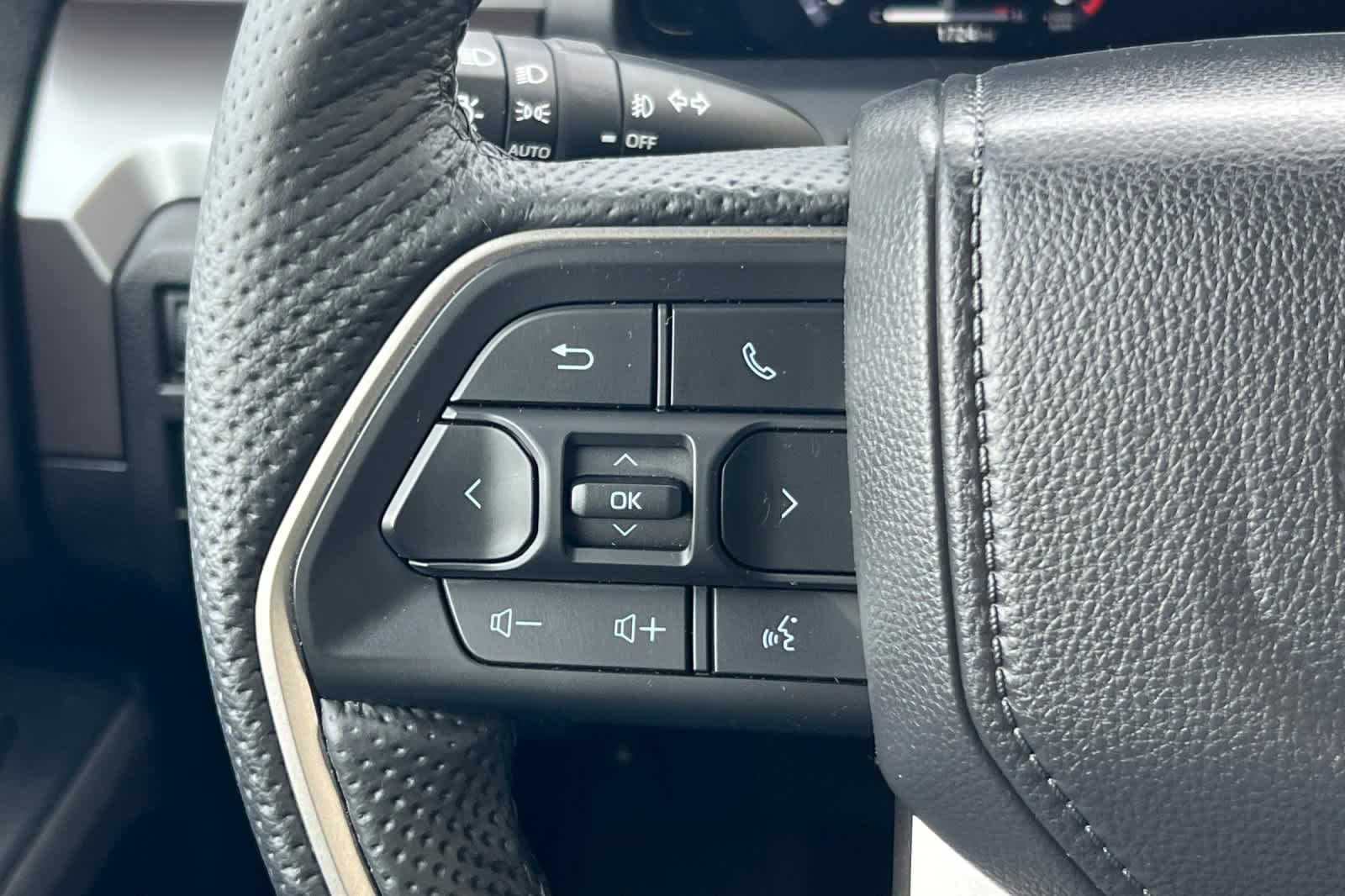 Thumbnail: 2025 Toyota Tacoma - 25