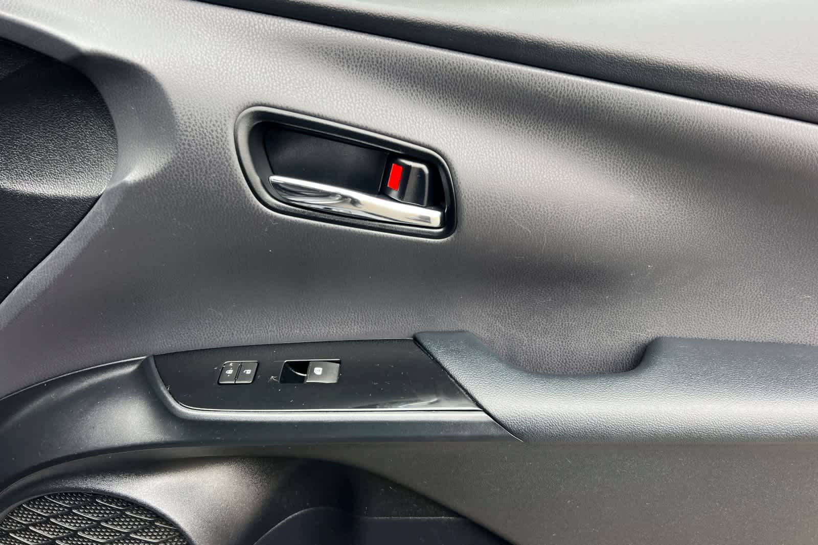 Thumbnail: 2017 Toyota Prius Prime - 18