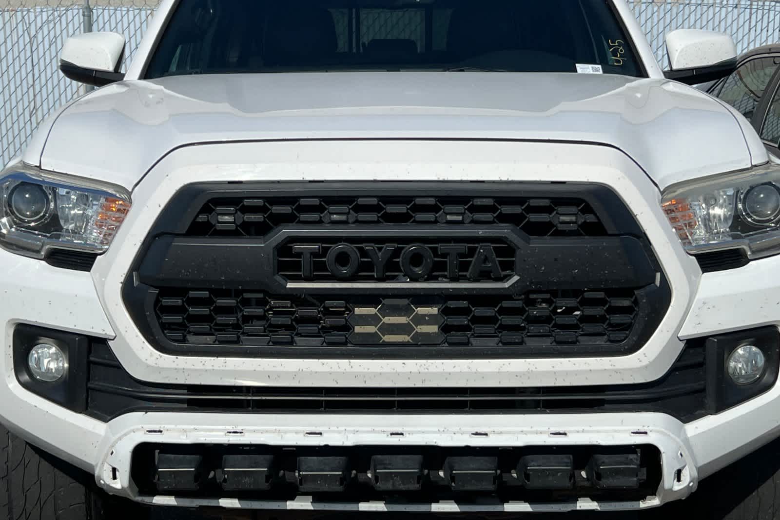 Thumbnail: 2019 Toyota Tacoma - 12