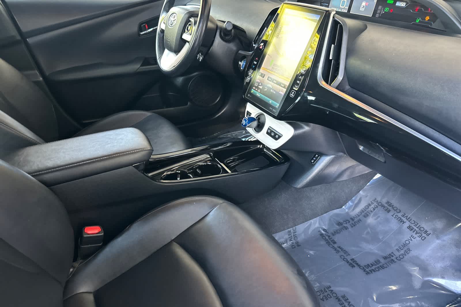 Thumbnail: 2019 Toyota Prius Prime - 17