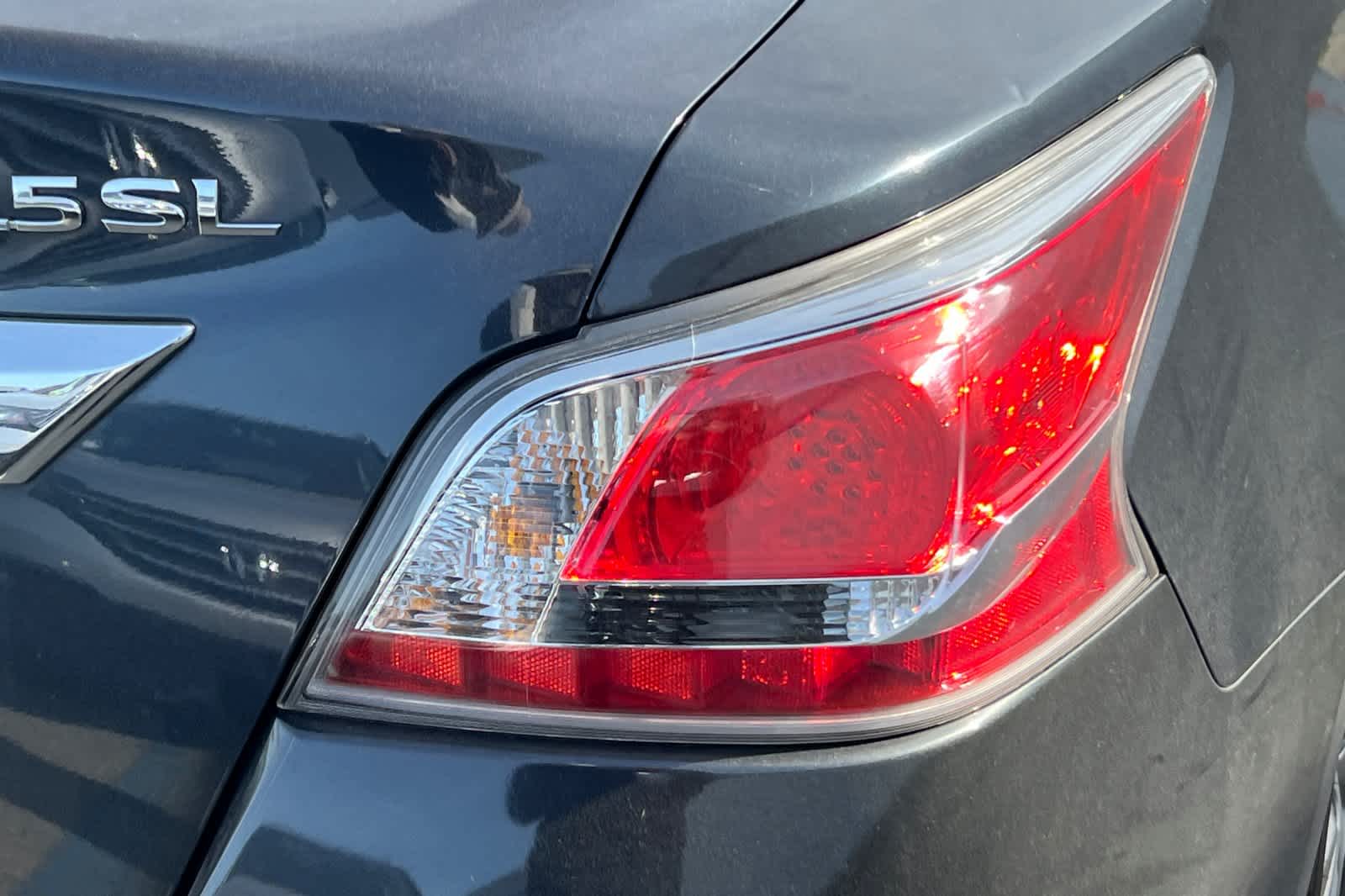 Thumbnail: 2015 Nissan Altima - 17