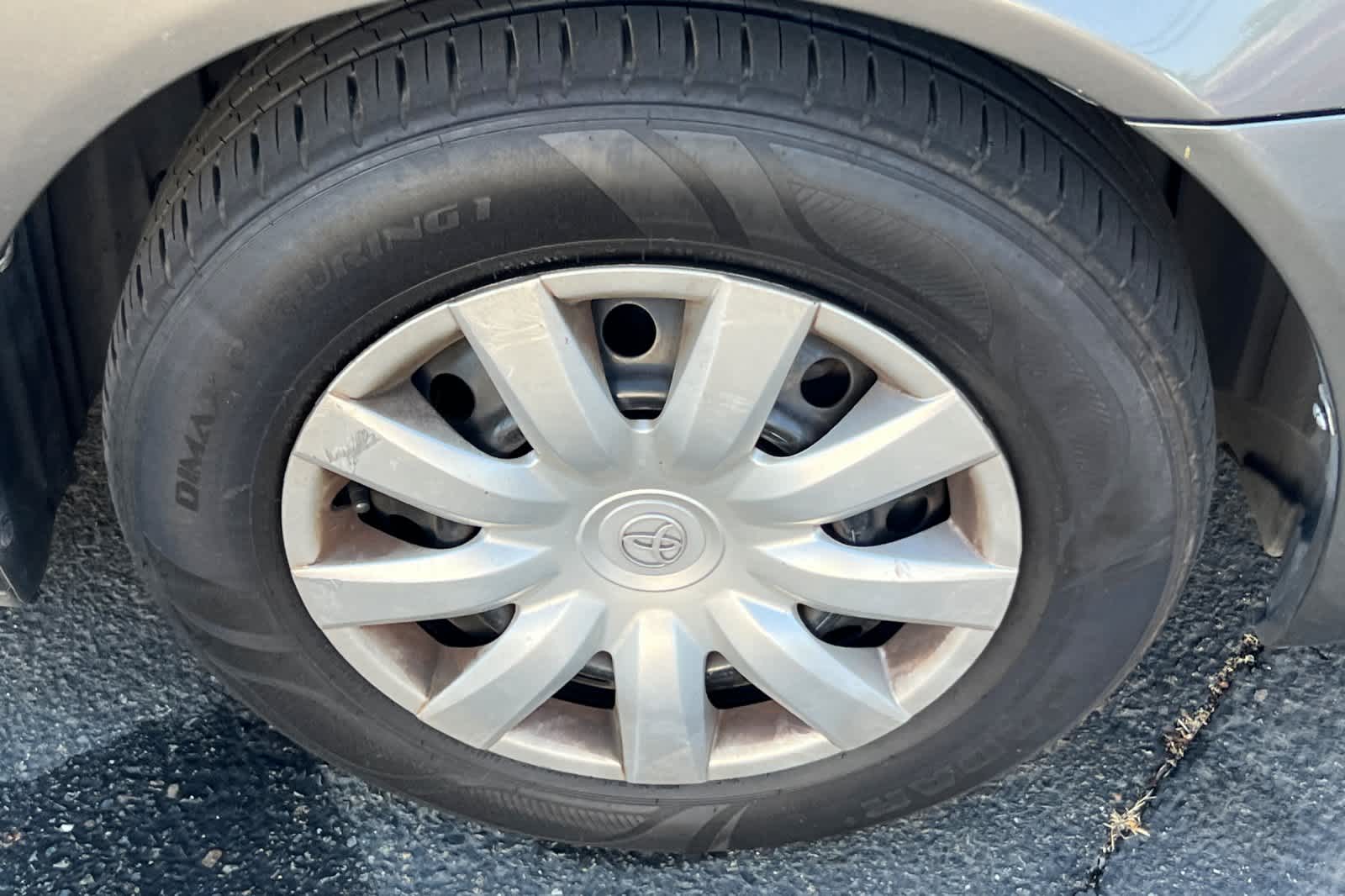 2005 Toyota Camry LE 12