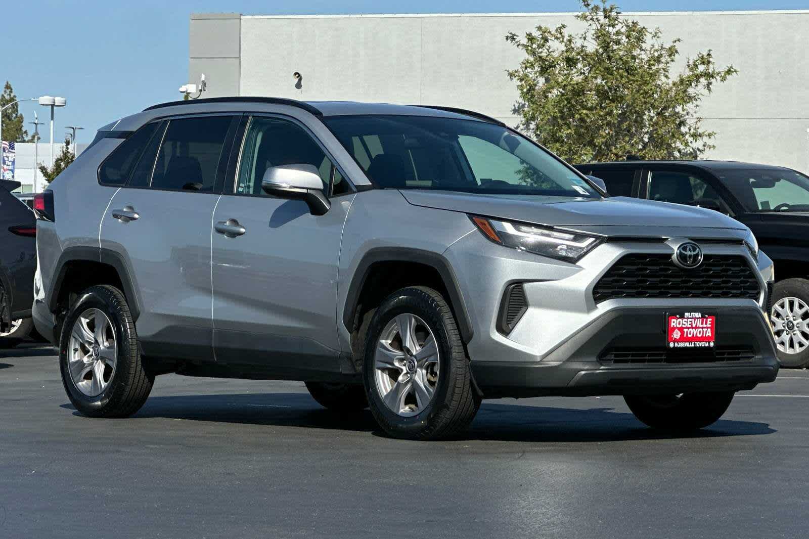 Thumbnail: 2022 Toyota RAV4 - 5