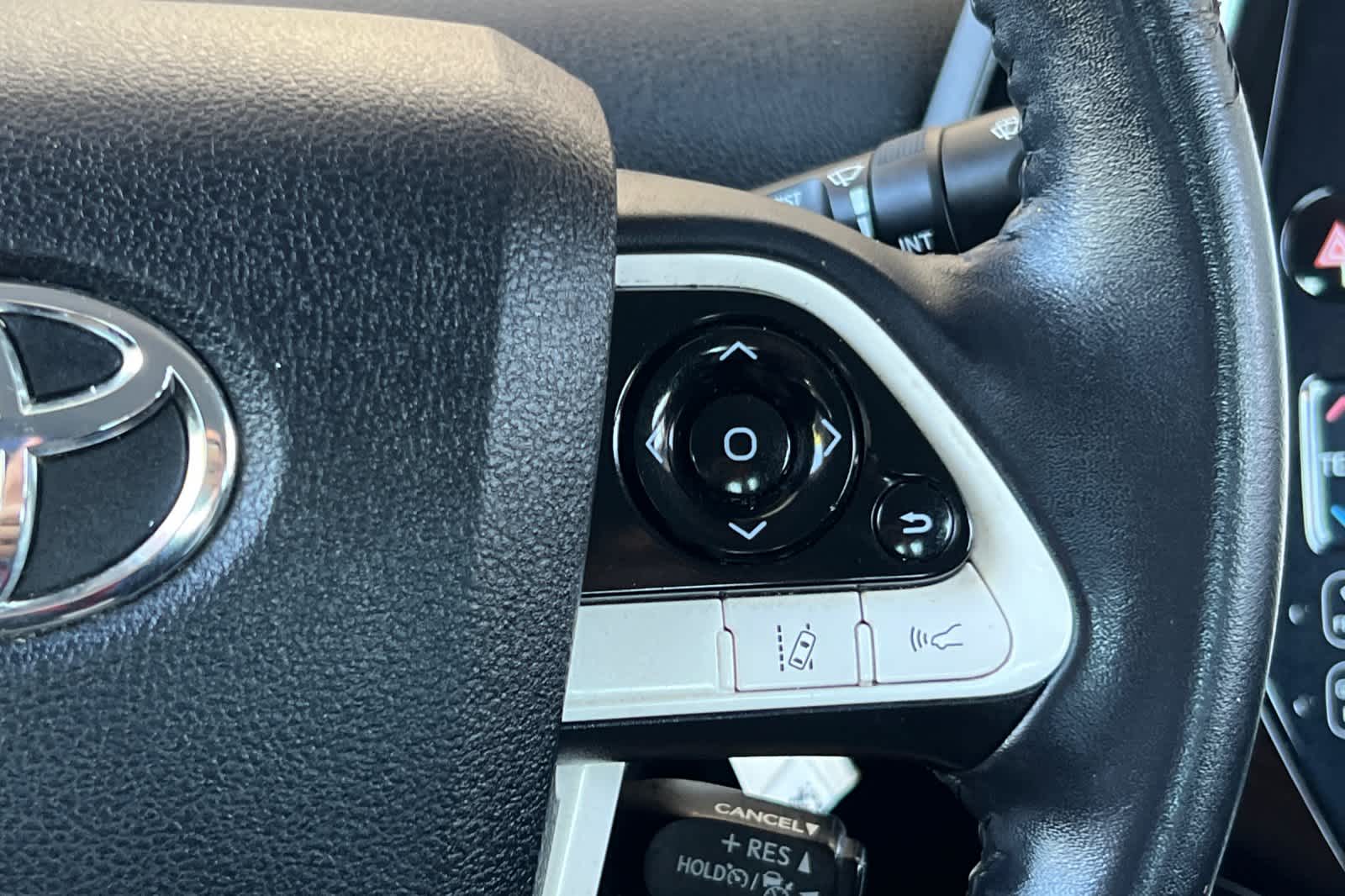 Thumbnail: 2018 Toyota Prius Prime - 27