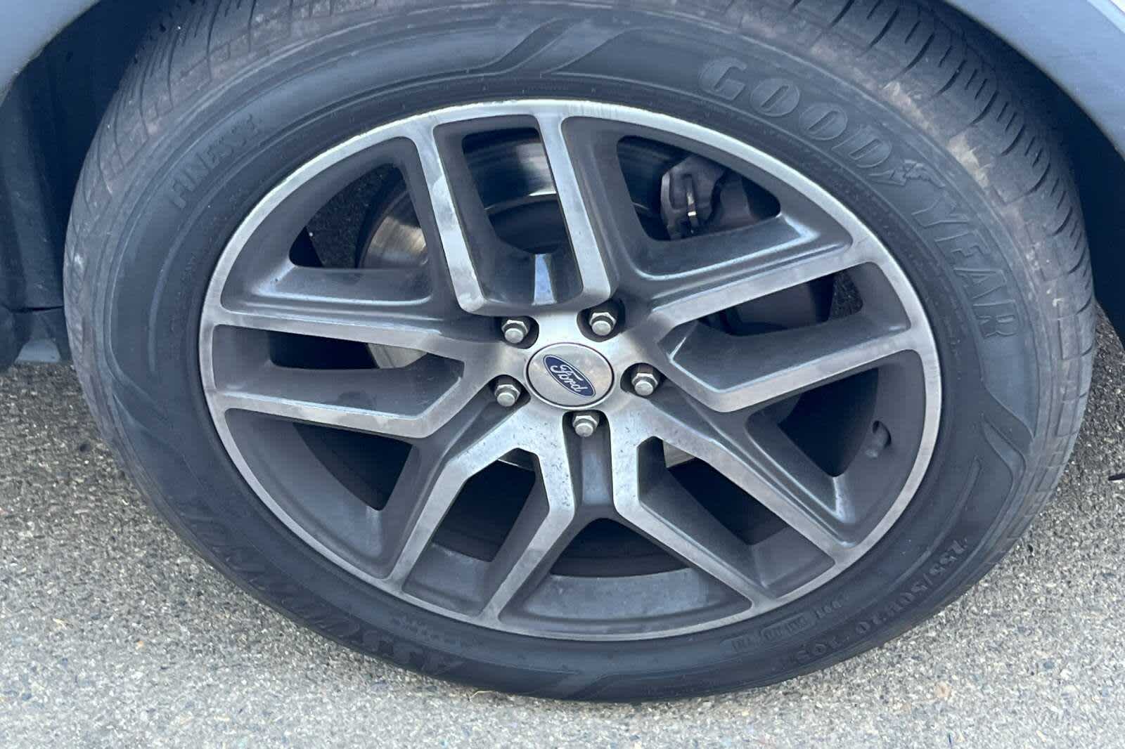 Thumbnail: 2018 Ford Explorer - 11