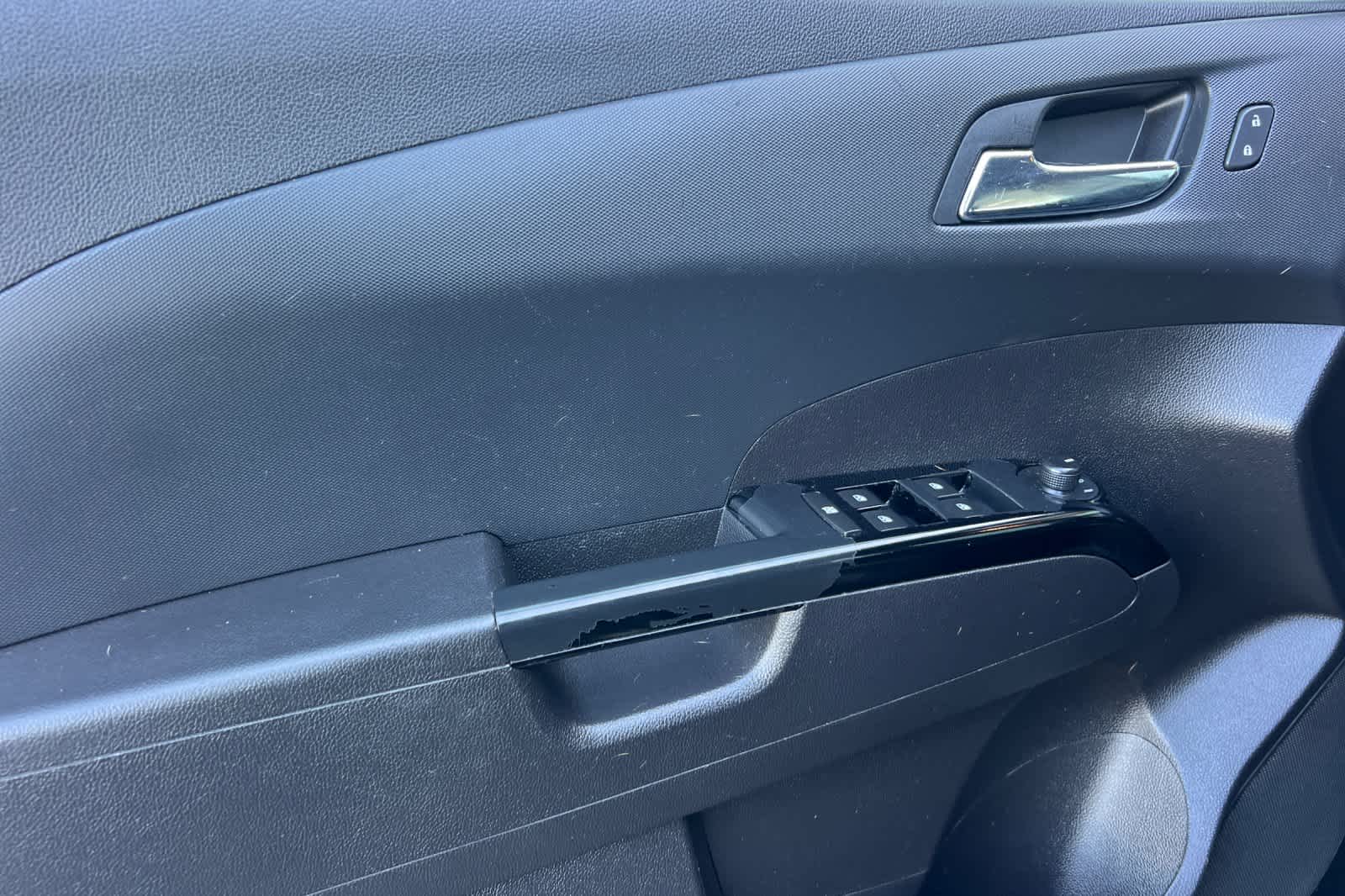 Thumbnail: 2015 Chevrolet Sonic - 12