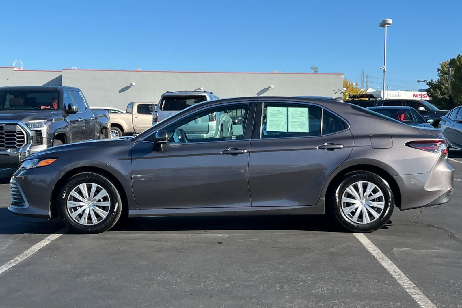 Thumbnail: 2023 Toyota Camry - 9