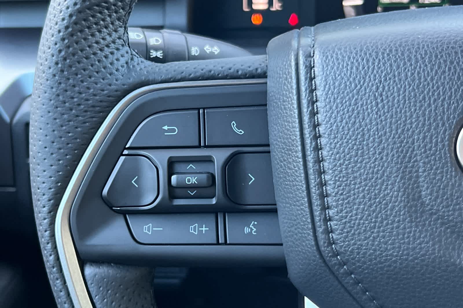 Thumbnail: 2025 Toyota Tacoma - 25