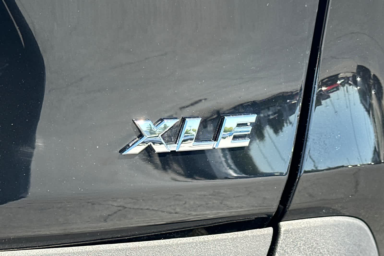 Thumbnail: 2023 Toyota RAV4 - 32