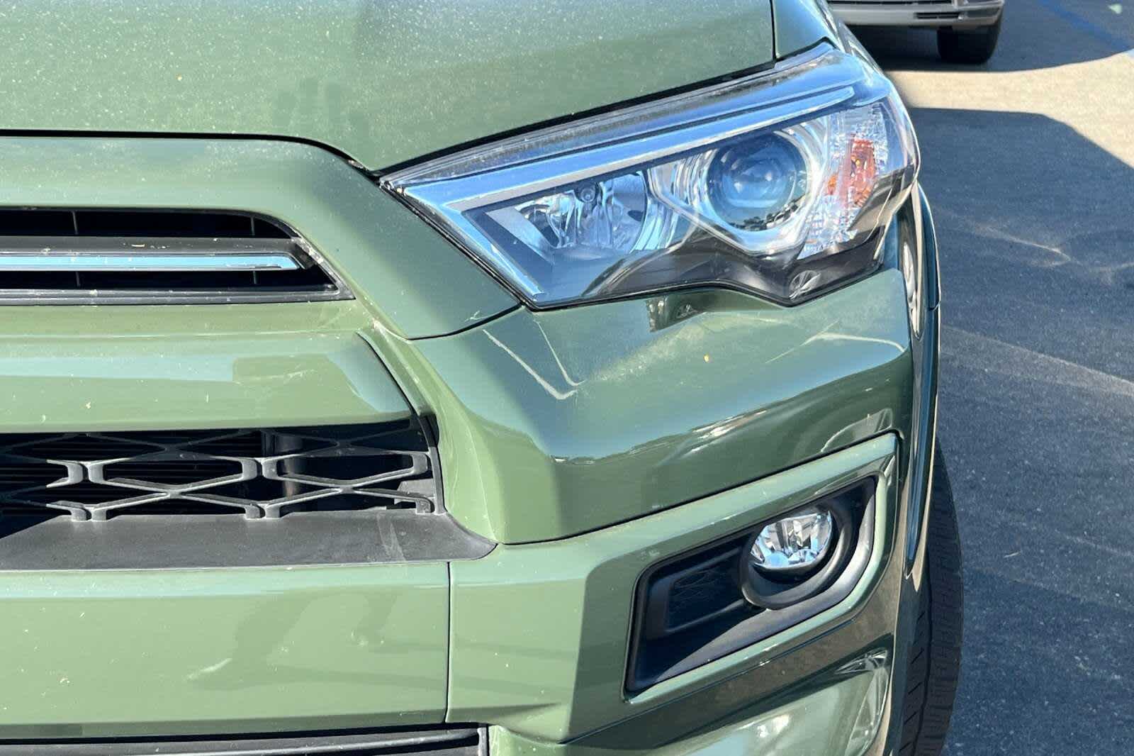 Thumbnail: 2022 Toyota 4Runner - 11