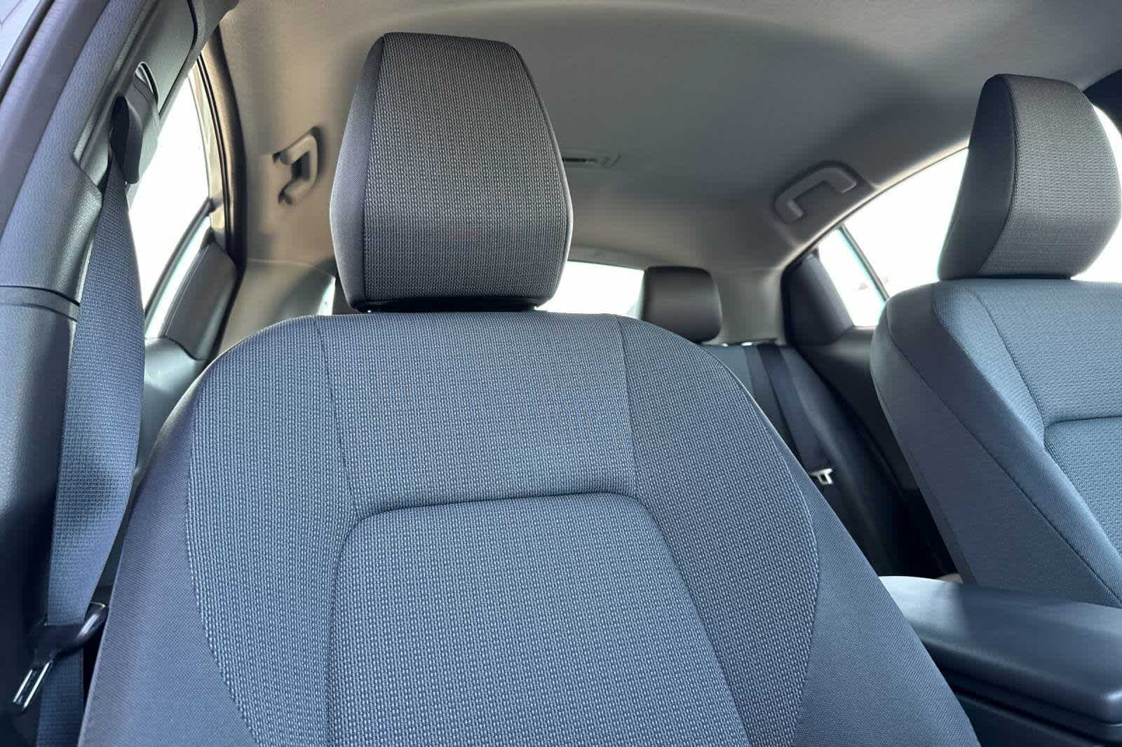 2025 Toyota Prius LE 17