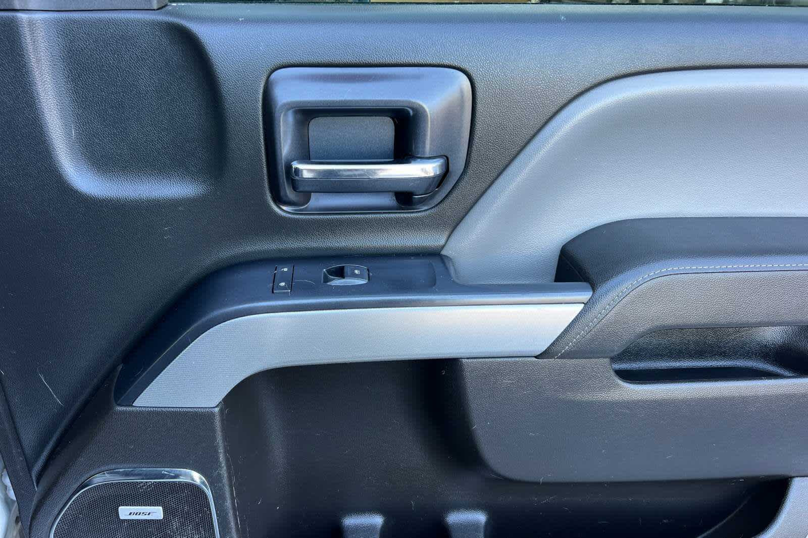 Thumbnail: 2015 Chevrolet Silverado 3500 - 17