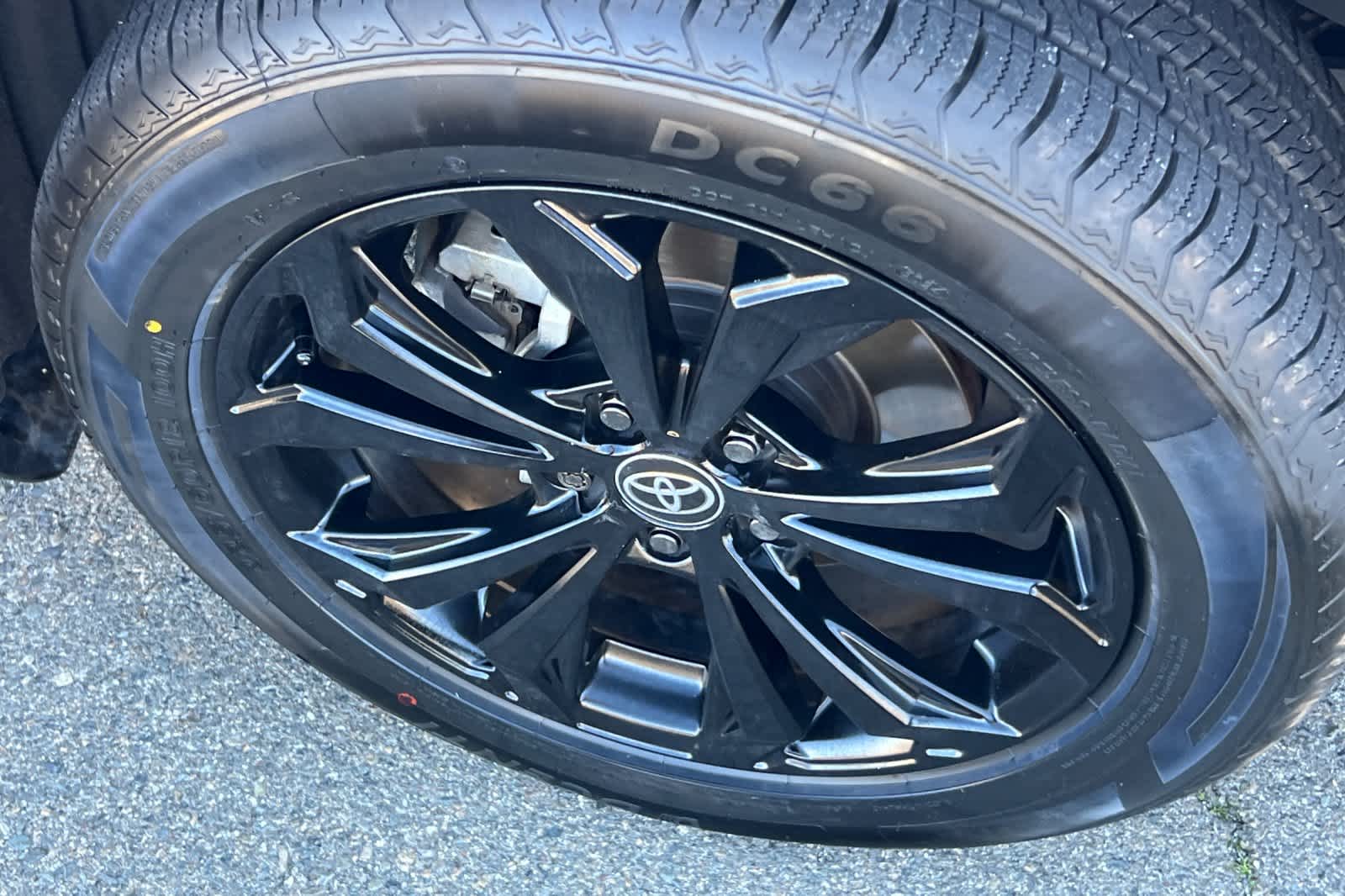 Thumbnail: 2023 Toyota RAV4 - 21