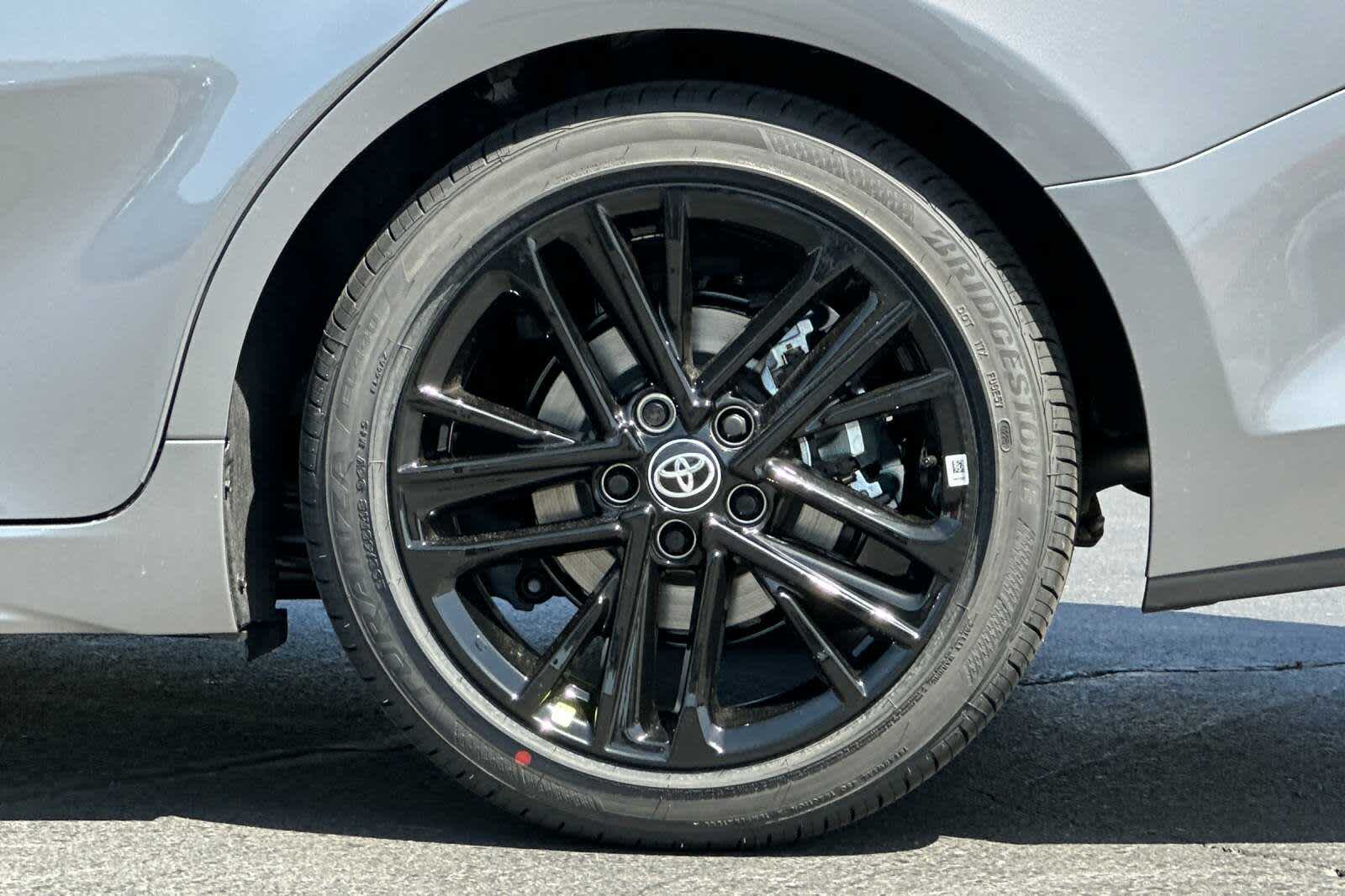 Thumbnail: 2025 Toyota Camry - 31