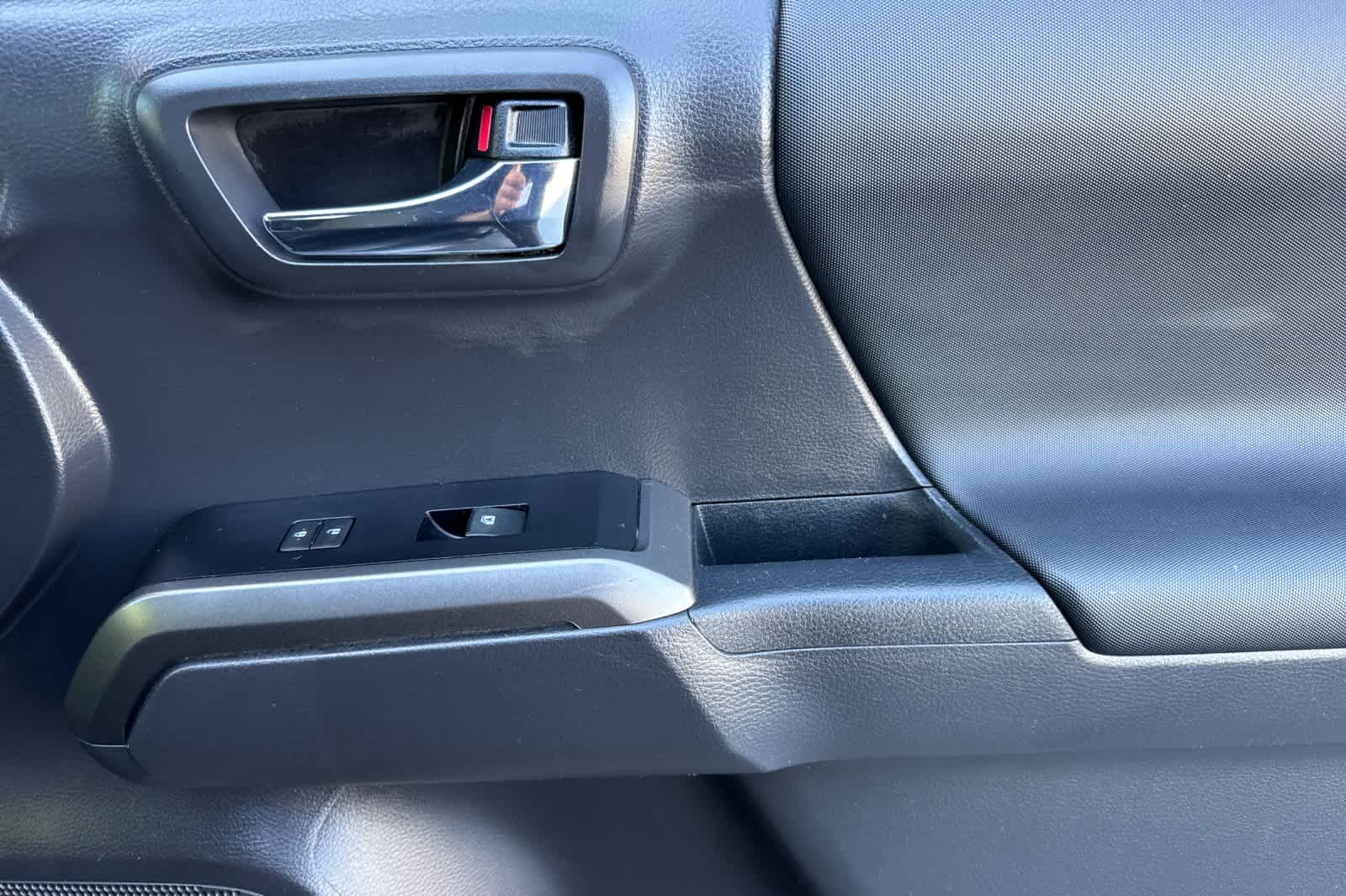 Thumbnail: 2023 Toyota Tacoma - 17