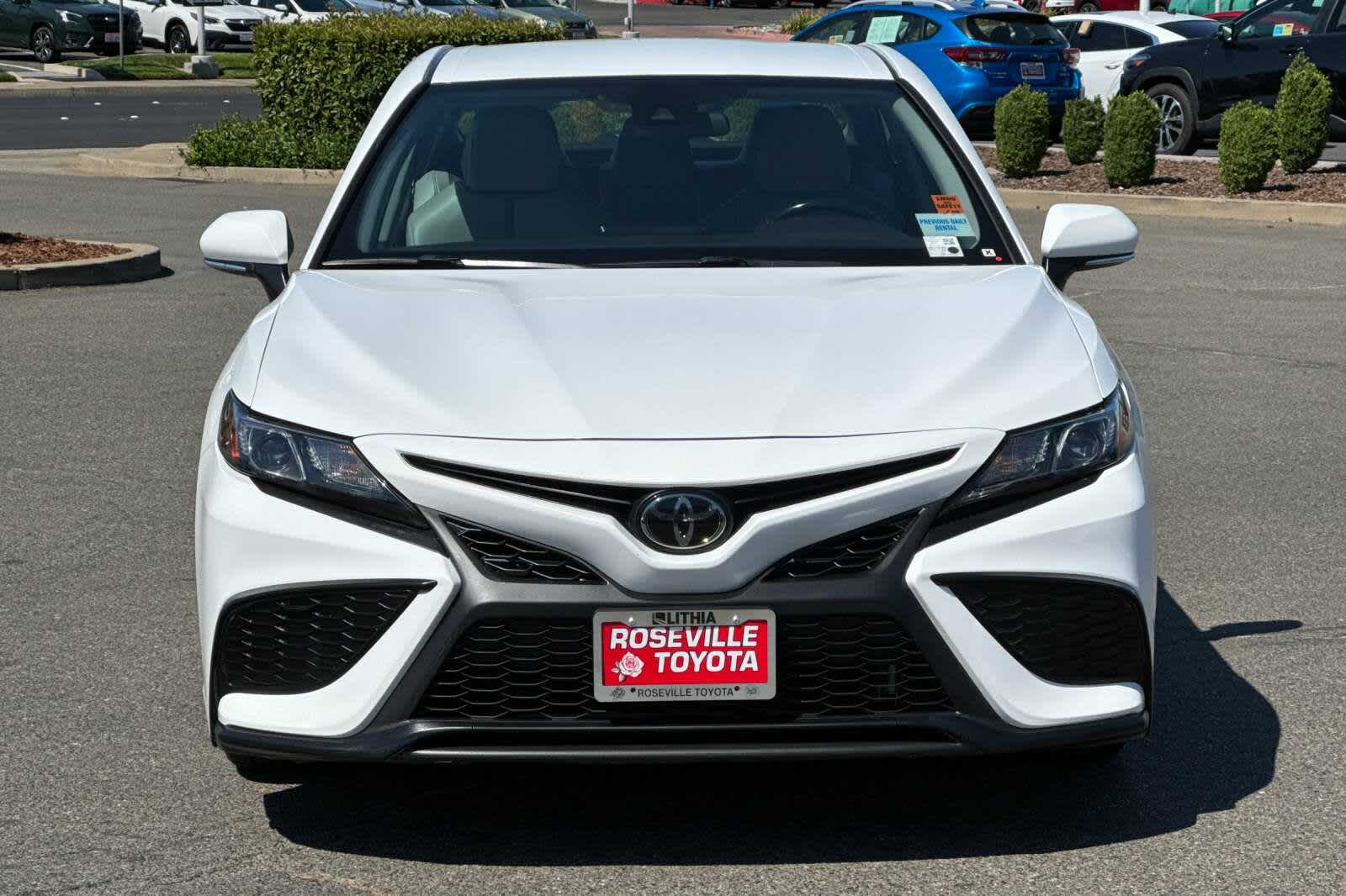 Thumbnail: 2022 Toyota Camry - 10