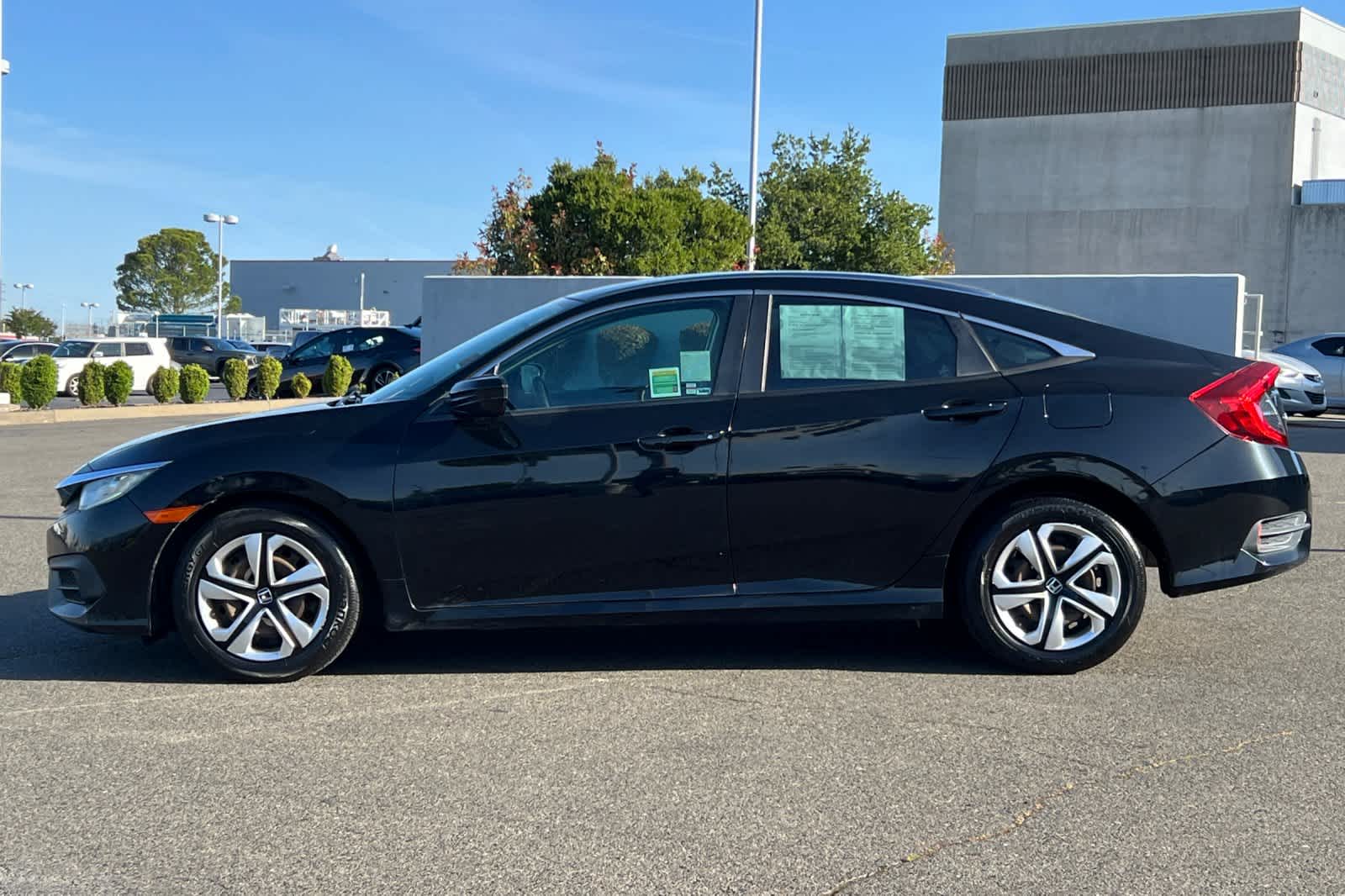 Thumbnail: 2016 Honda Civic - 9