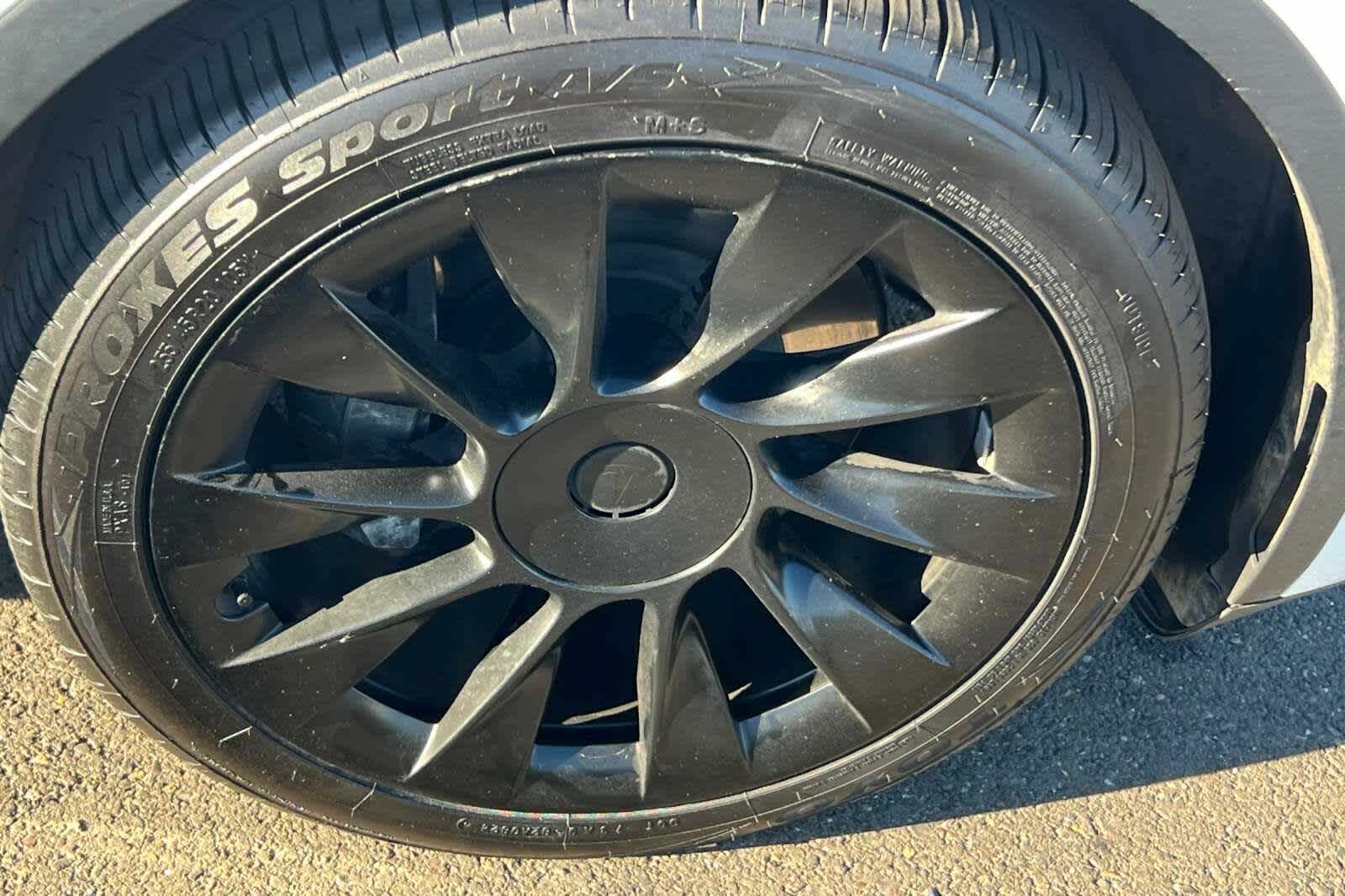Thumbnail: 2022 Tesla Model Y - 11