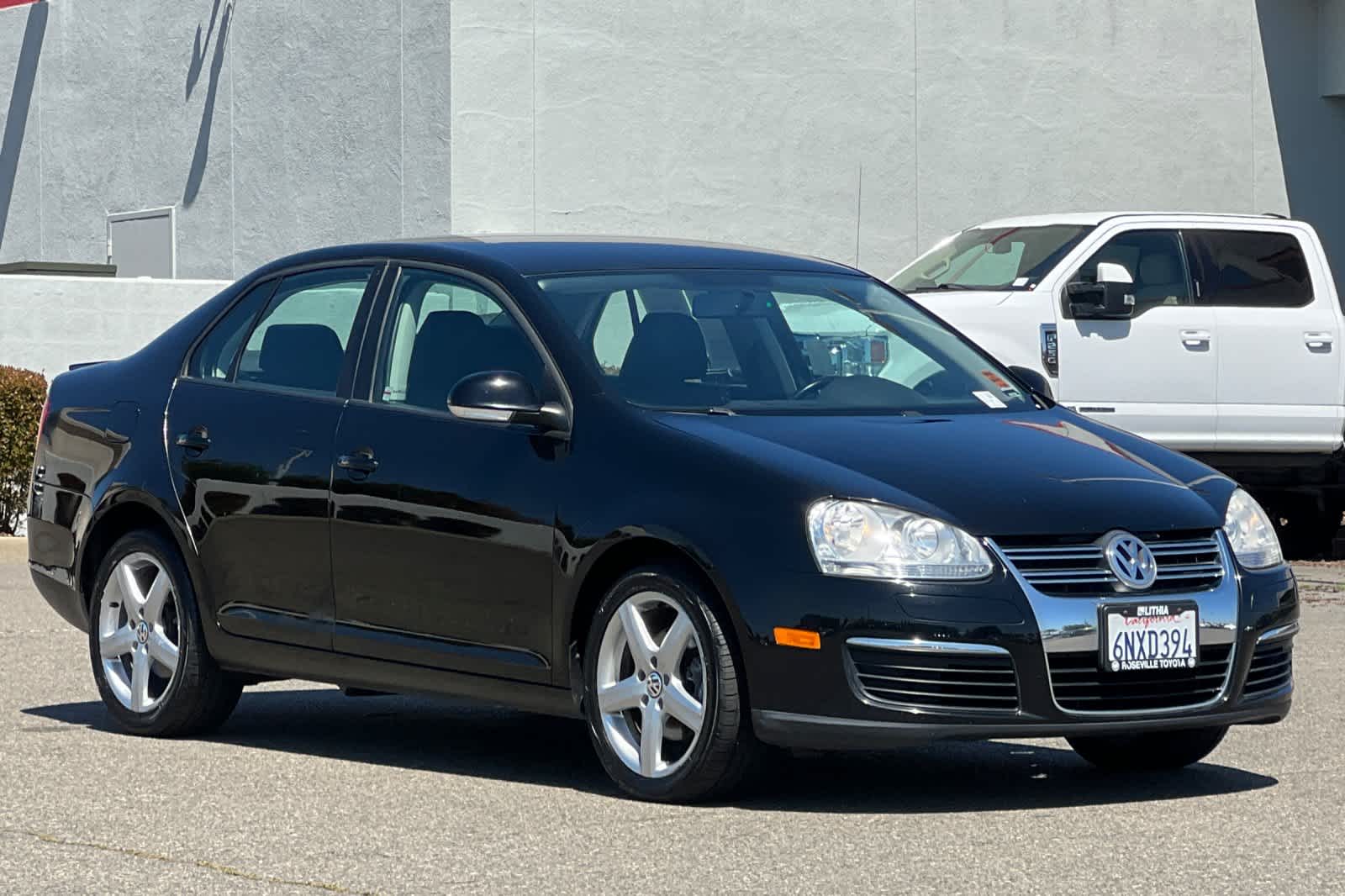 Thumbnail: 2010 Volkswagen Jetta - 5