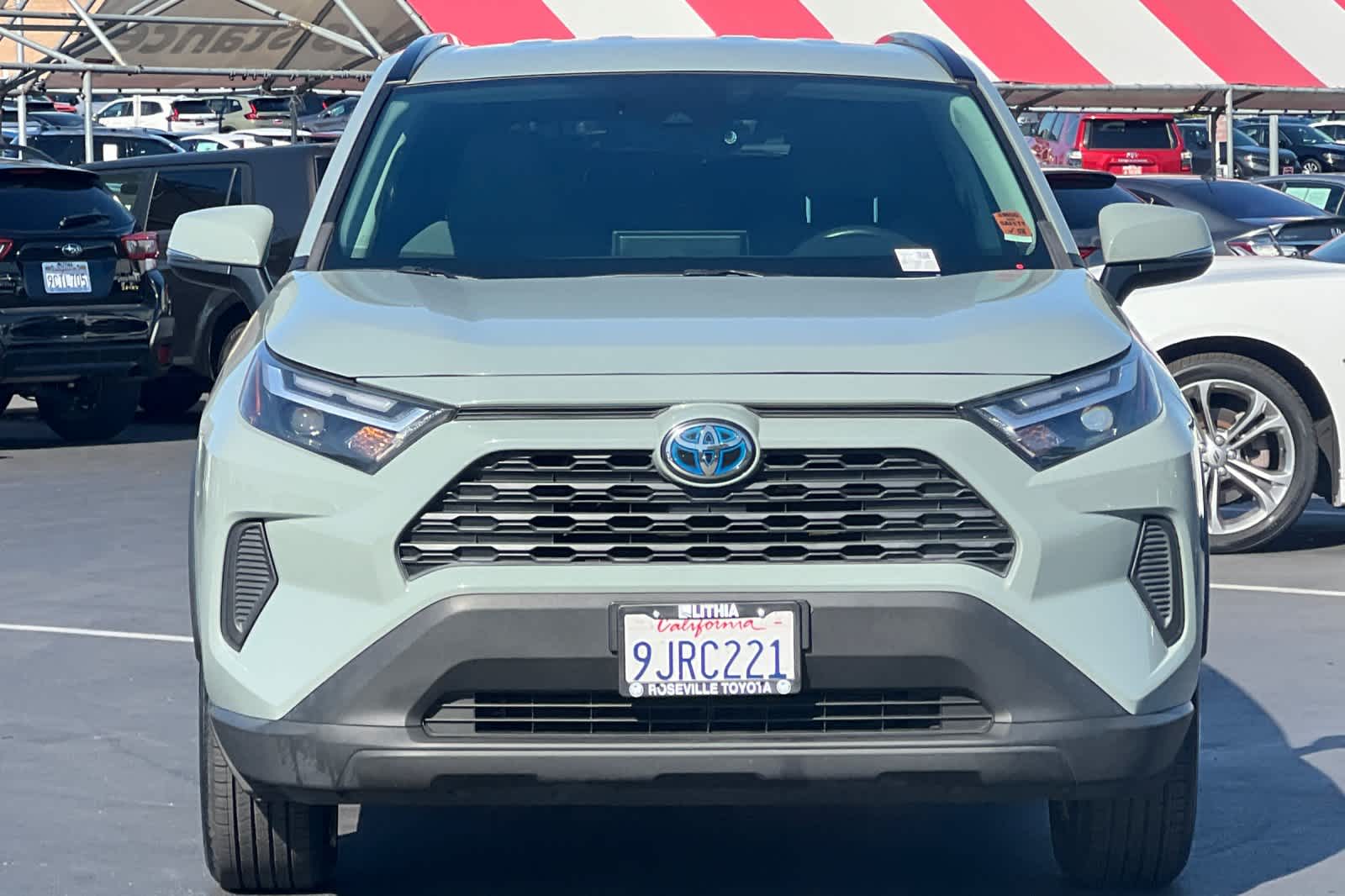 Thumbnail: 2022 Toyota RAV4 - 10
