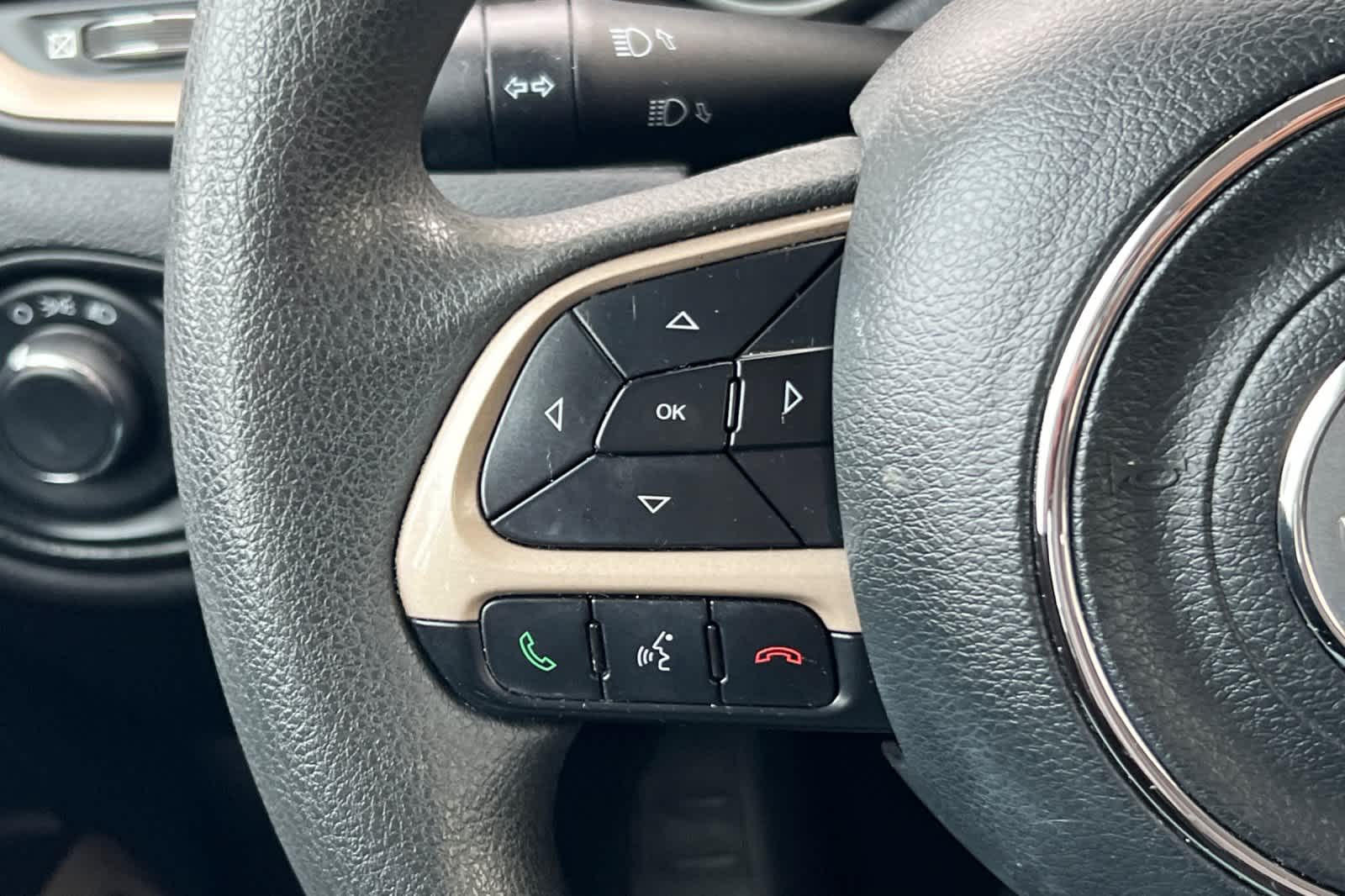 Thumbnail: 2017 Jeep Renegade - 25