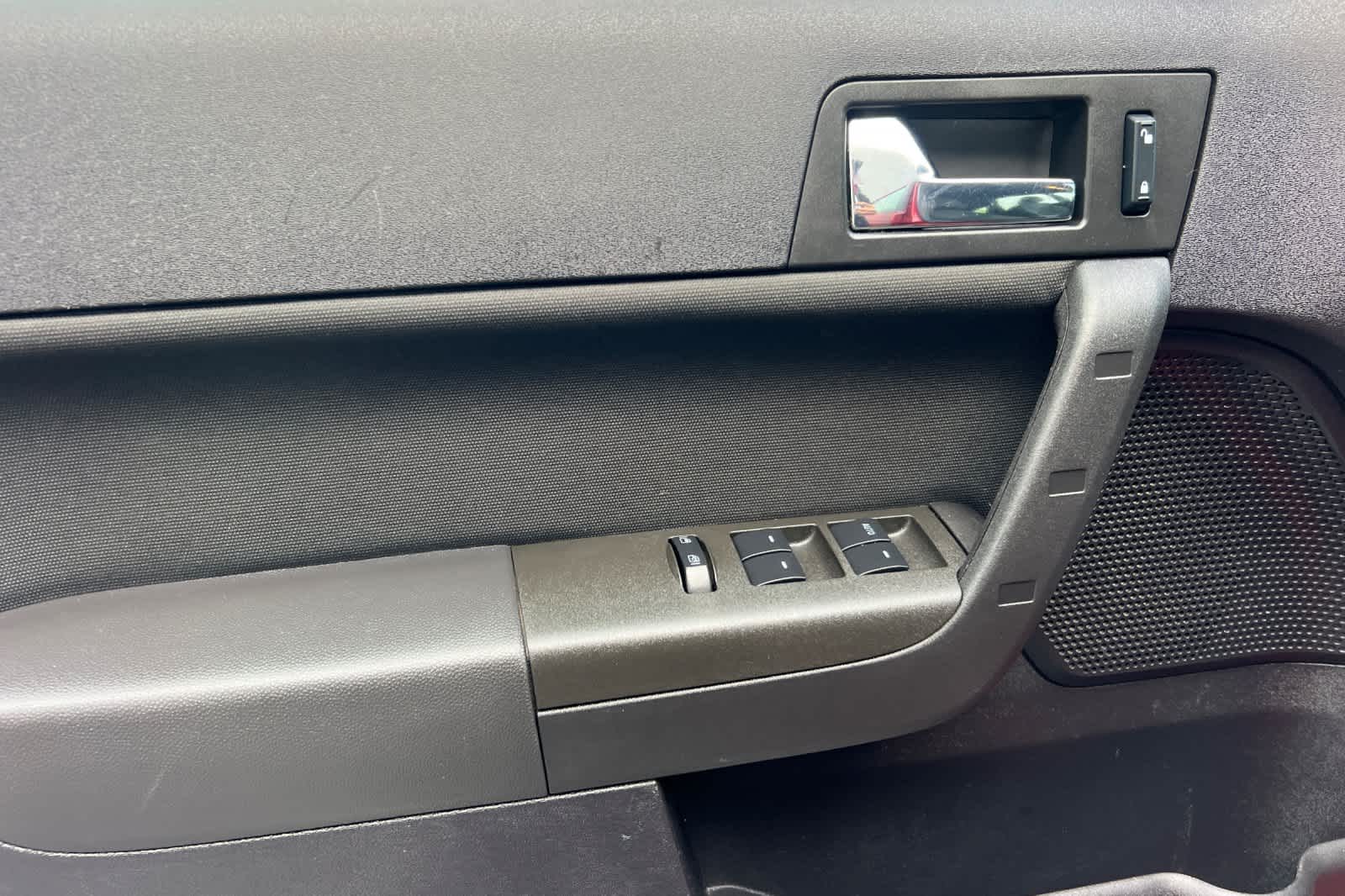 Thumbnail: 2009 Ford Focus - 12