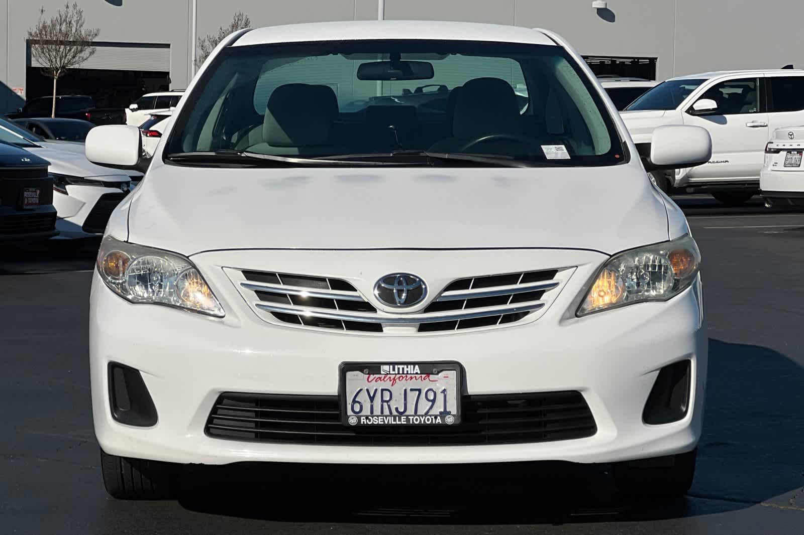 Thumbnail: 2013 Toyota Corolla - 10