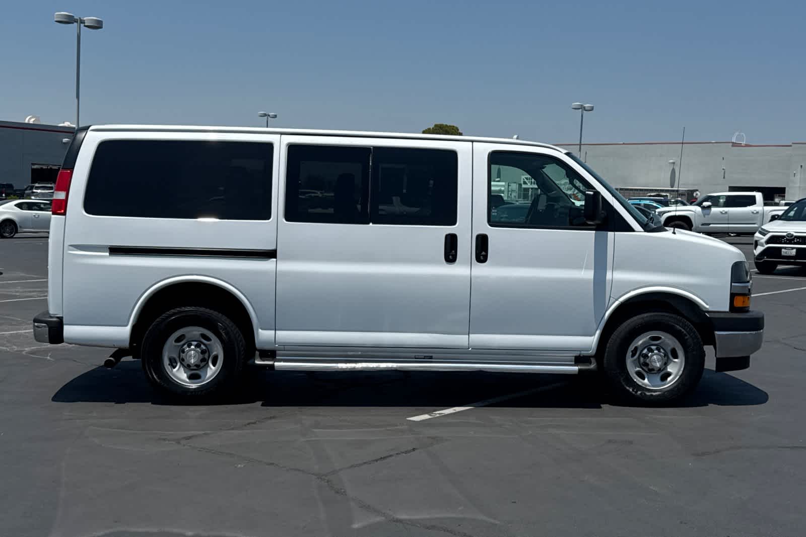 Thumbnail: 2017 Chevrolet Express - 6