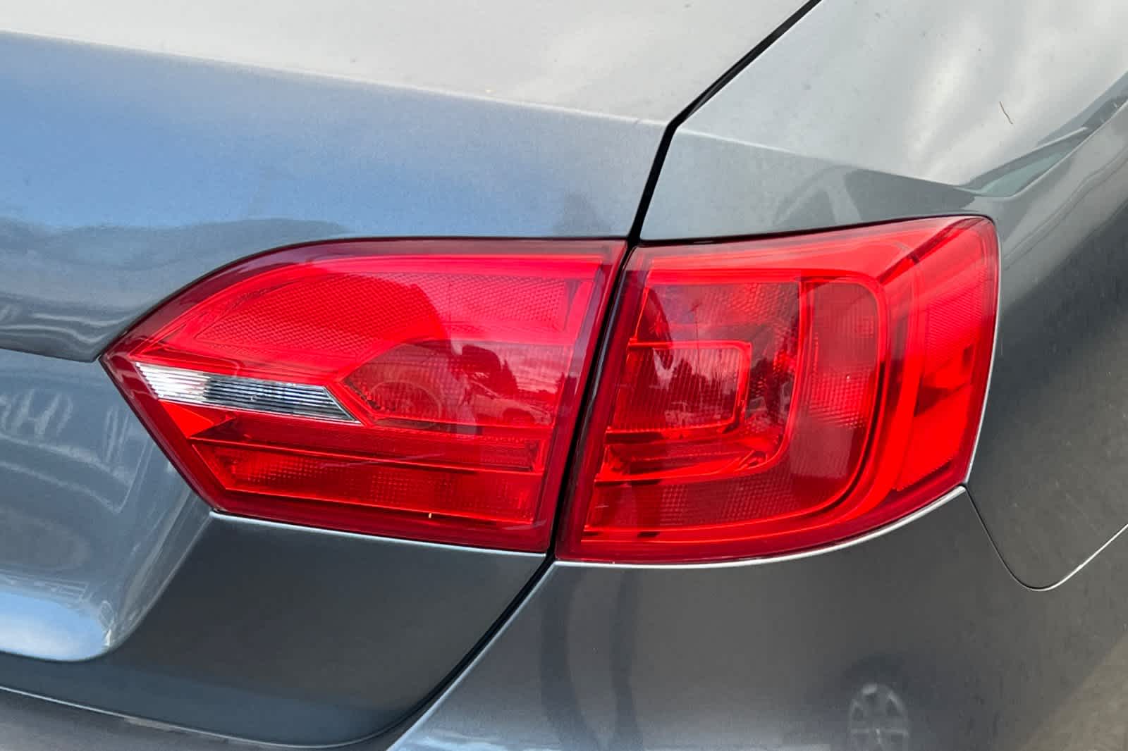 Thumbnail: 2014 Volkswagen Jetta - 16