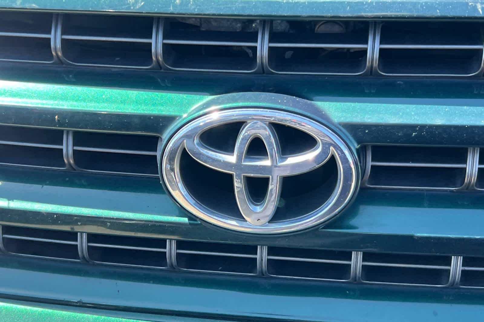 Thumbnail: 2001 Toyota Highlander - 13