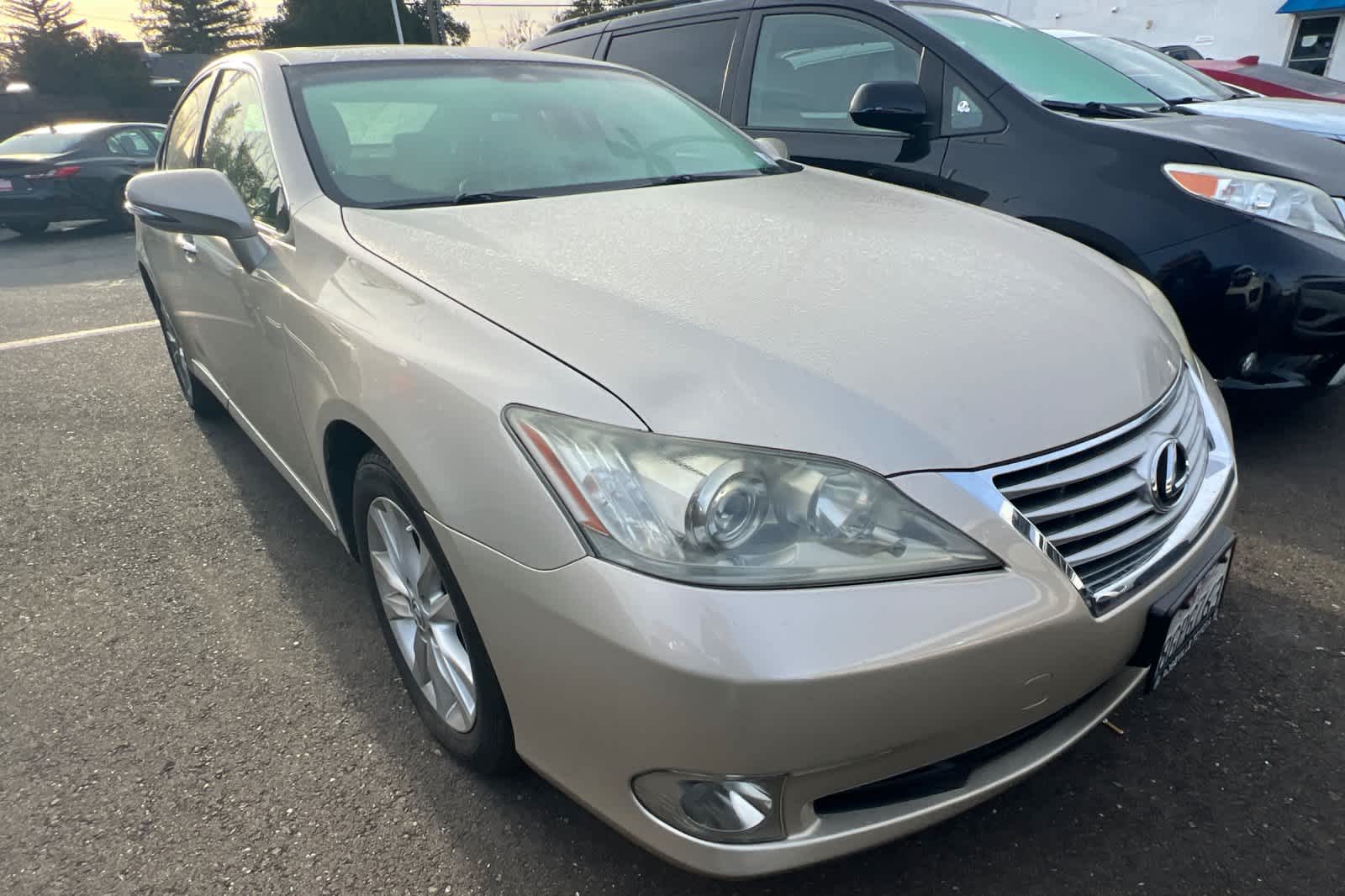Thumbnail: 2010 Lexus ES - 3