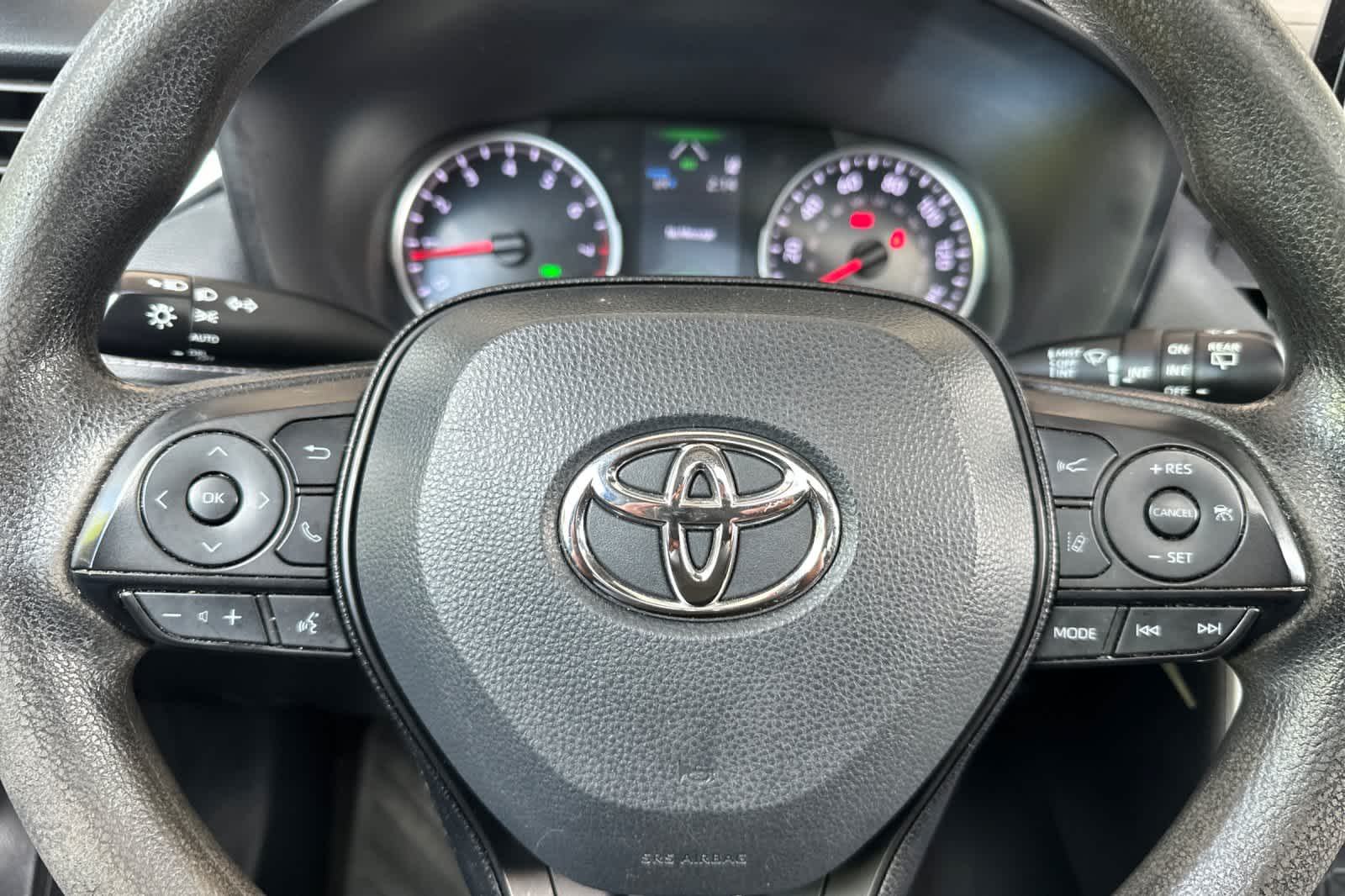 Thumbnail: 2022 Toyota RAV4 - 25