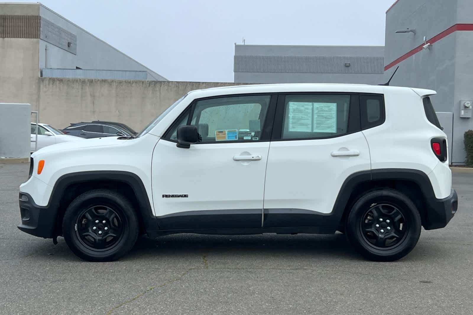 Thumbnail: 2017 Jeep Renegade - 9