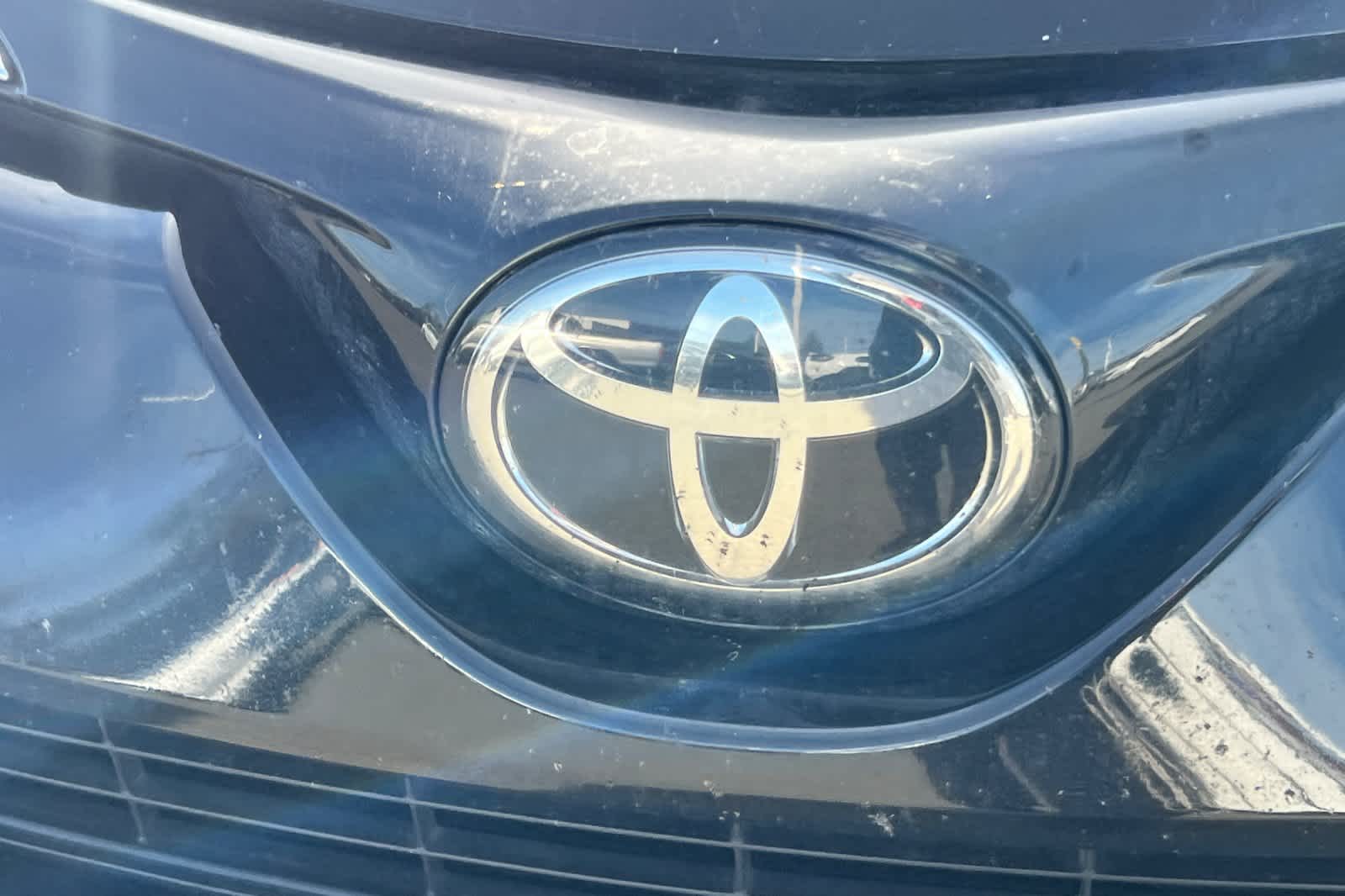 Thumbnail: 2018 Toyota RAV4 - 10