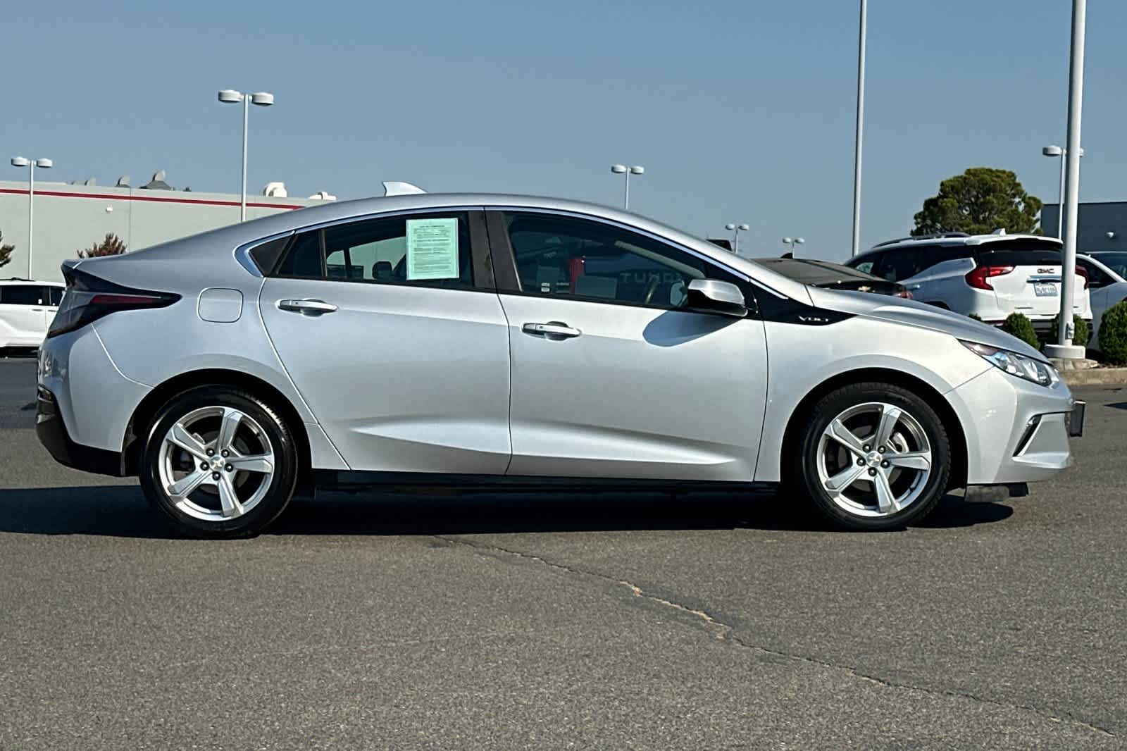 Thumbnail: 2017 Chevrolet Volt - 6