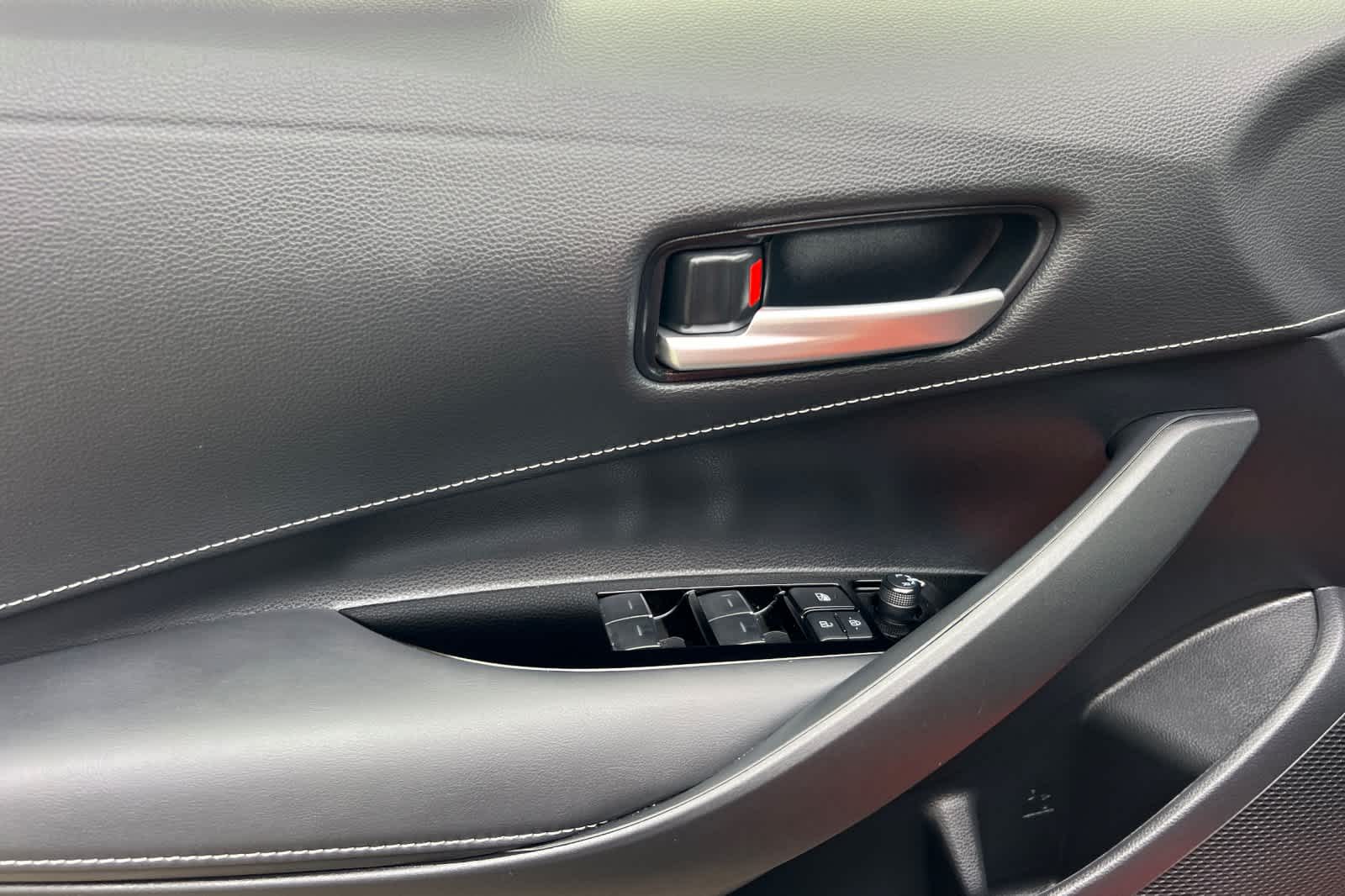 Thumbnail: 2023 Toyota Corolla - 12