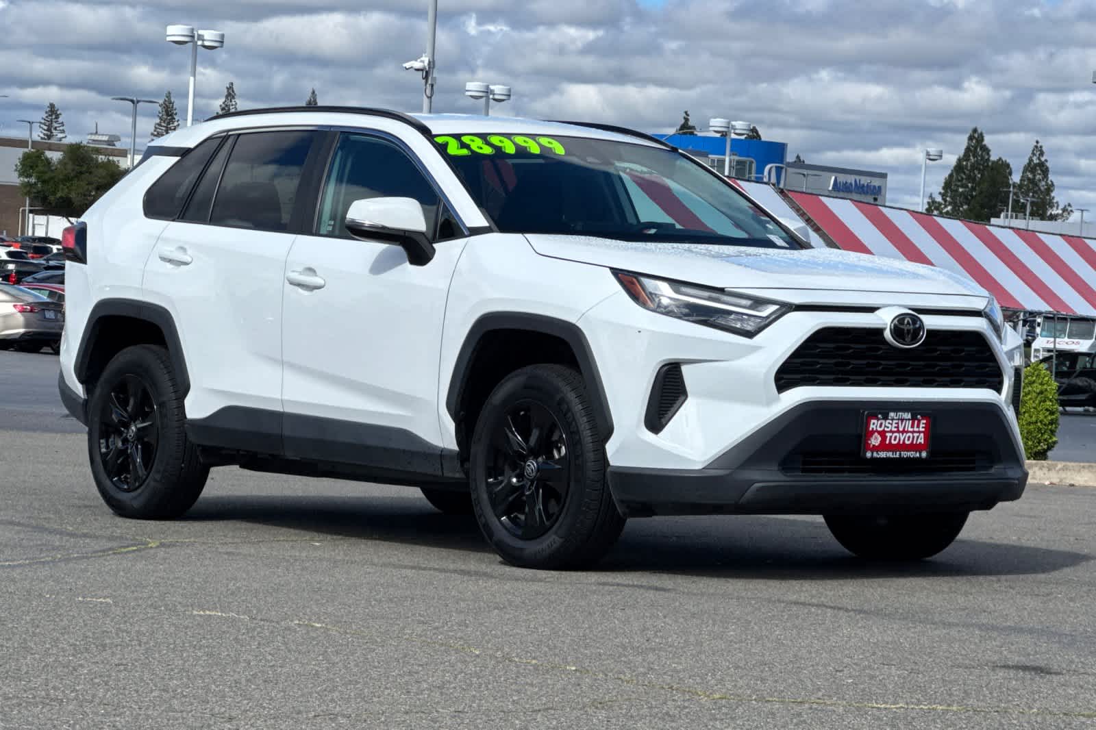 Thumbnail: 2022 Toyota RAV4 - 5