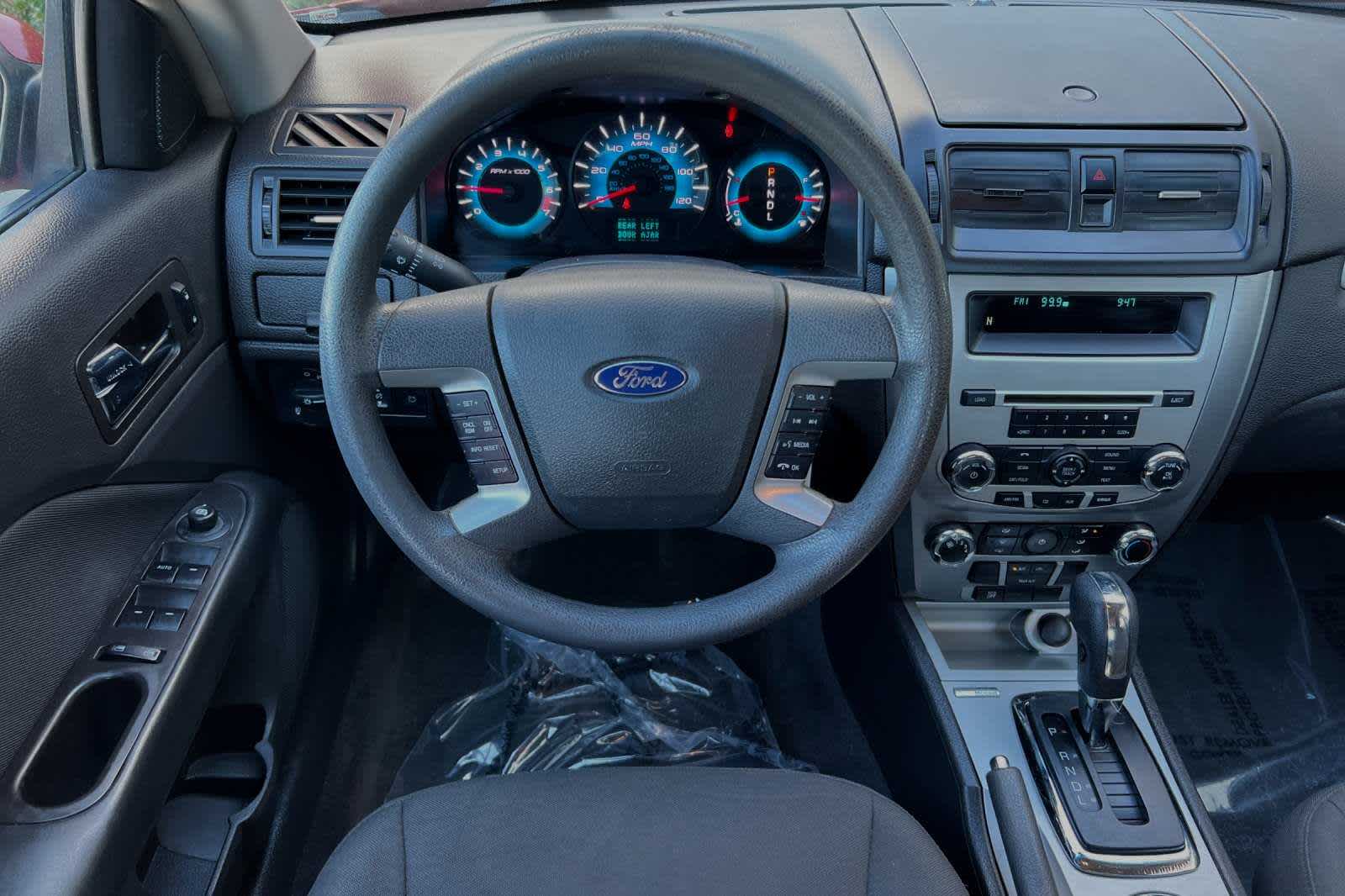 2011 Ford Fusion SE 15