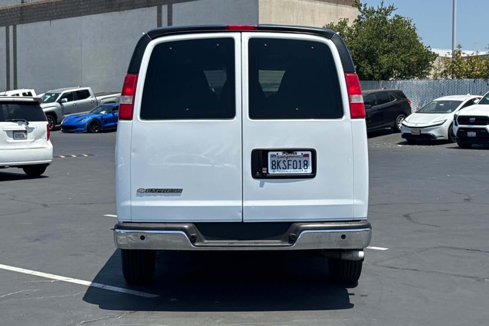 Thumbnail: 2017 Chevrolet Express - 8