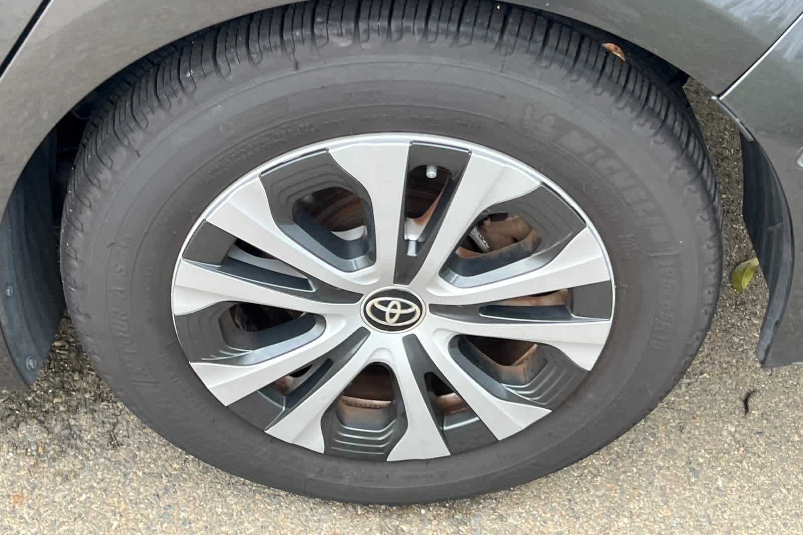 Thumbnail: 2021 Toyota Prius Prime - 21